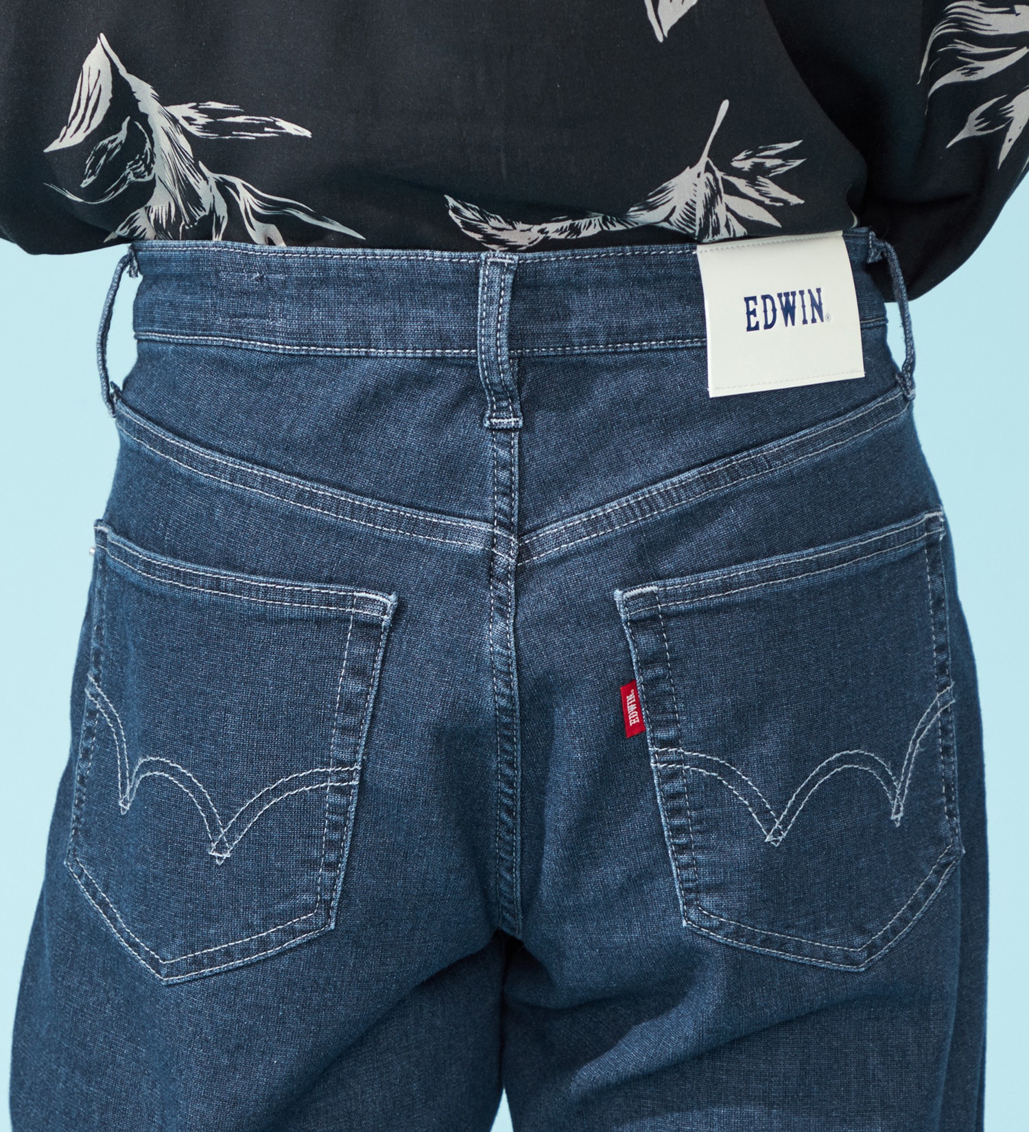 EDWIN(エドウイン)の【涼】COOL ストレッチレギュラーストレートデニムパンツ【アウトレット店舗・WEB限定】|パンツ/デニム / ジーンズパンツ/メンズ|中色ブルー
