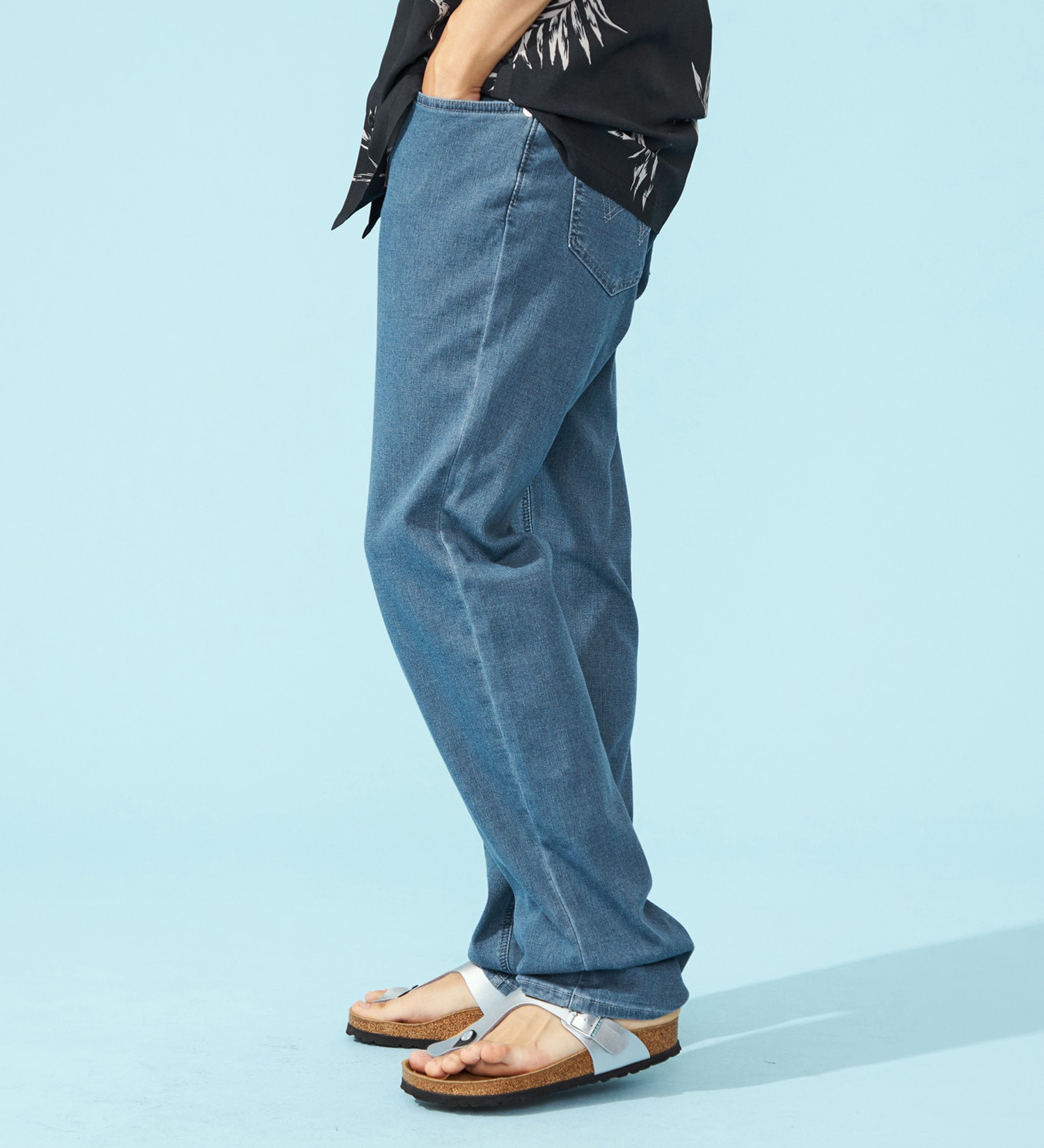 EDWIN(エドウイン)の【涼】COOL ストレッチレギュラーストレートデニムパンツ【アウトレット店舗・WEB限定】|パンツ/デニム / ジーンズパンツ/メンズ|淡色ブルー