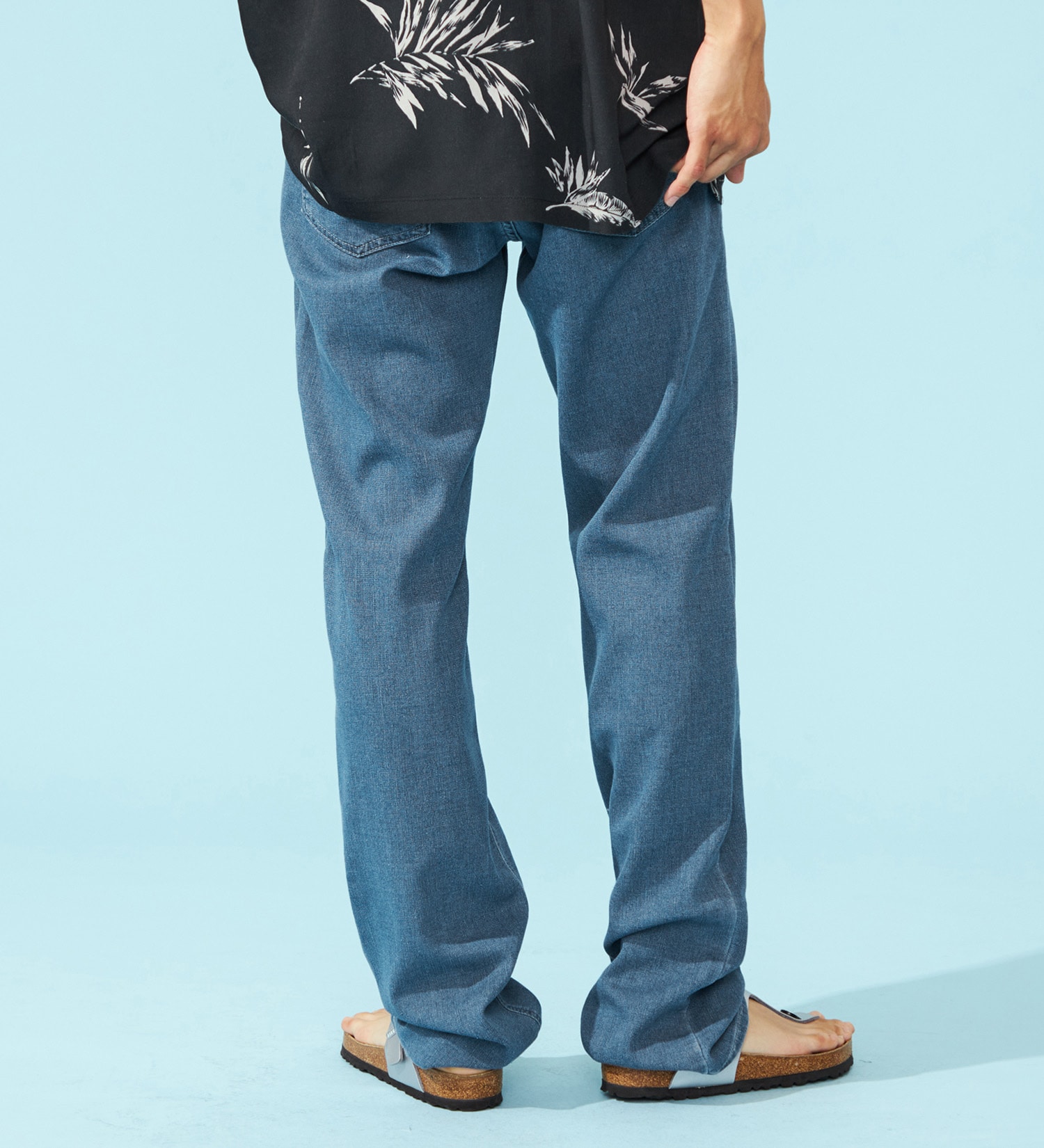 EDWIN(エドウイン)の【涼】COOL ストレッチレギュラーストレートデニムパンツ【アウトレット店舗・WEB限定】|パンツ/デニム / ジーンズパンツ/メンズ|淡色ブルー