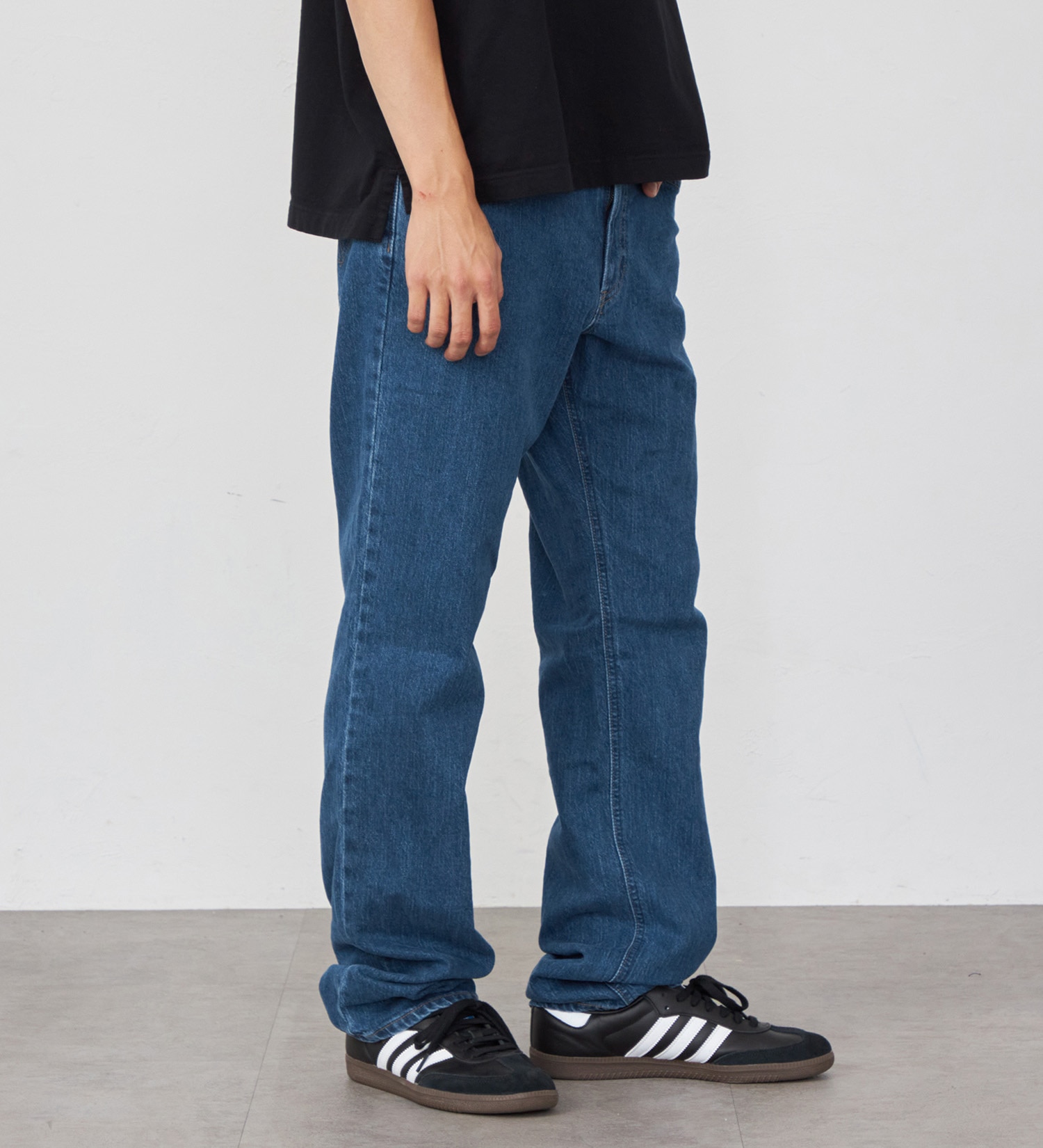 EDWIN(エドウイン)のストレッチゆったりストレートデニムパンツ【アウトレット店舗・WEB限定】|パンツ/デニム / ジーンズパンツ/メンズ|中色ブルー