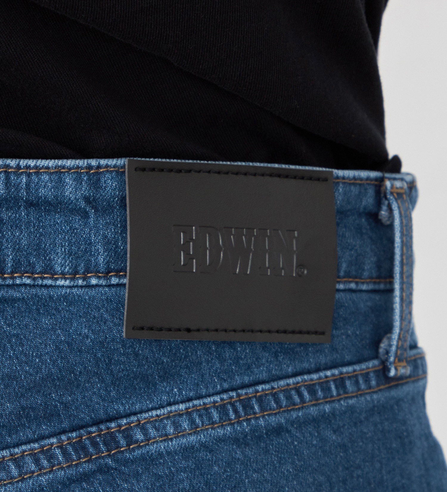 EDWIN(エドウイン)のストレッチゆったりストレートデニムパンツ【アウトレット店舗・WEB限定】|パンツ/デニム / ジーンズパンツ/メンズ|中色ブルー