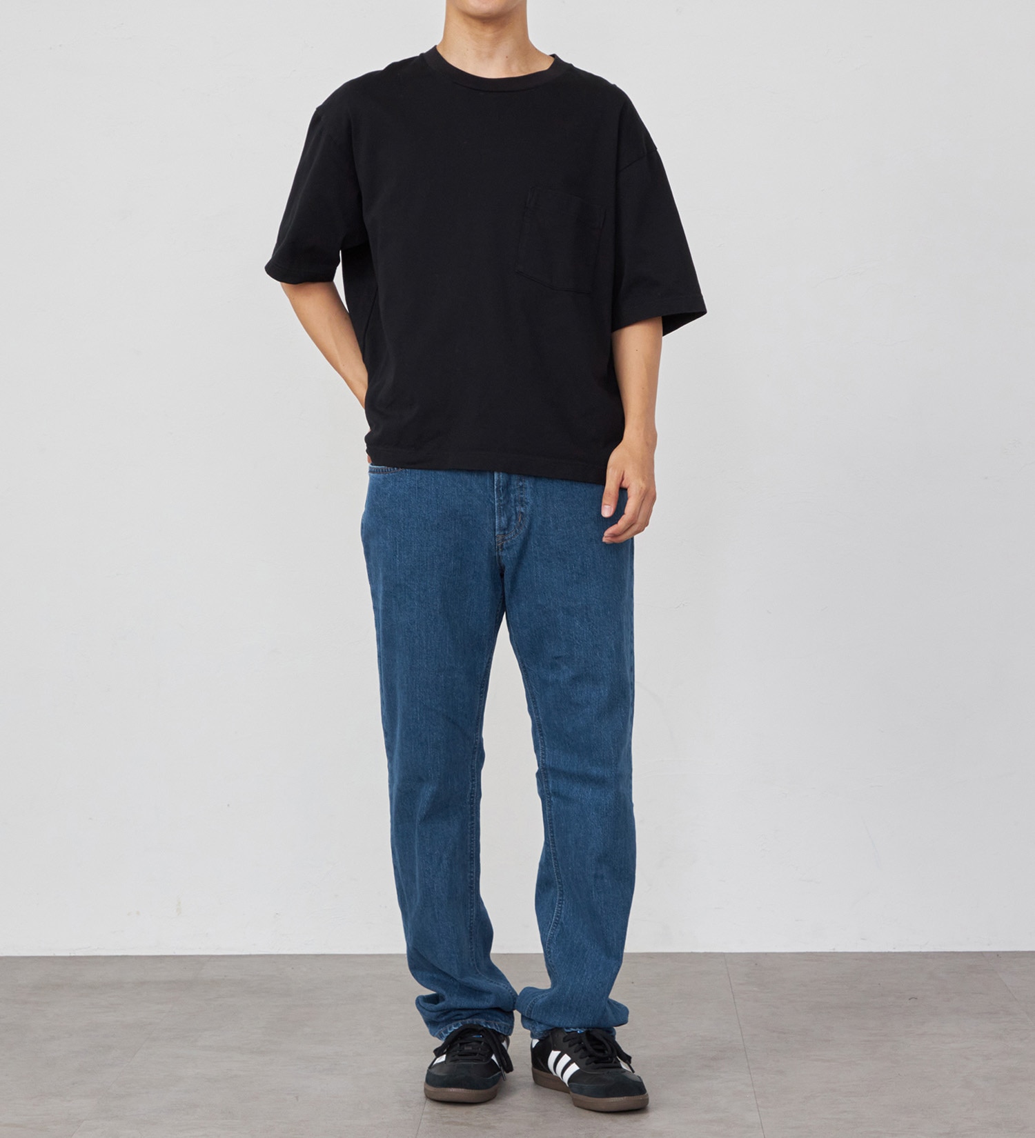 EDWIN(エドウイン)のストレッチゆったりストレートデニムパンツ【アウトレット店舗・WEB限定】|パンツ/デニム / ジーンズパンツ/メンズ|中色ブルー