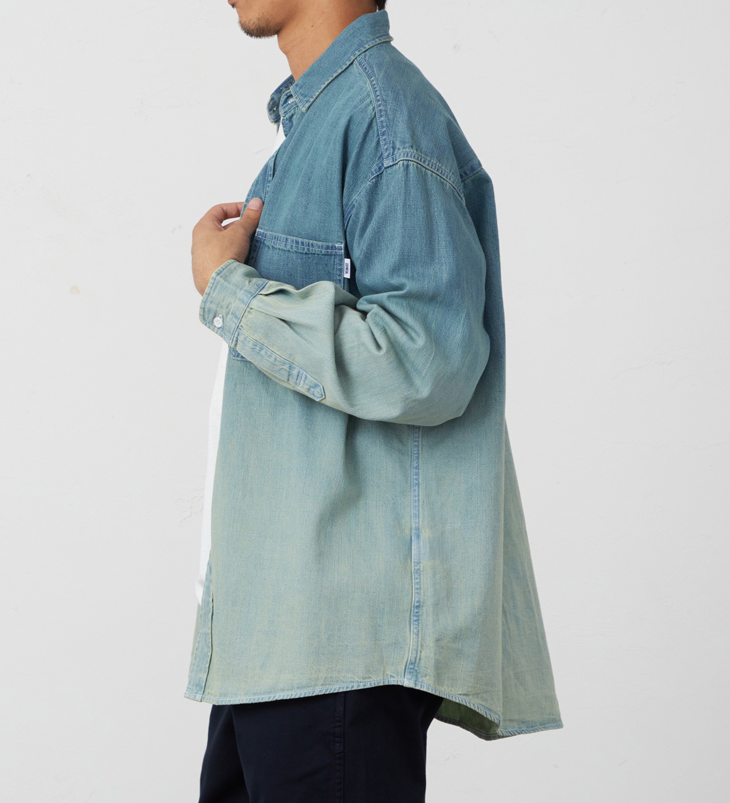 EDWIN(エドウイン)のグラデーションデニムシャツ【アウトレット店舗・WEB限定】|トップス/シャツ/ブラウス/メンズ|淡色ブルー