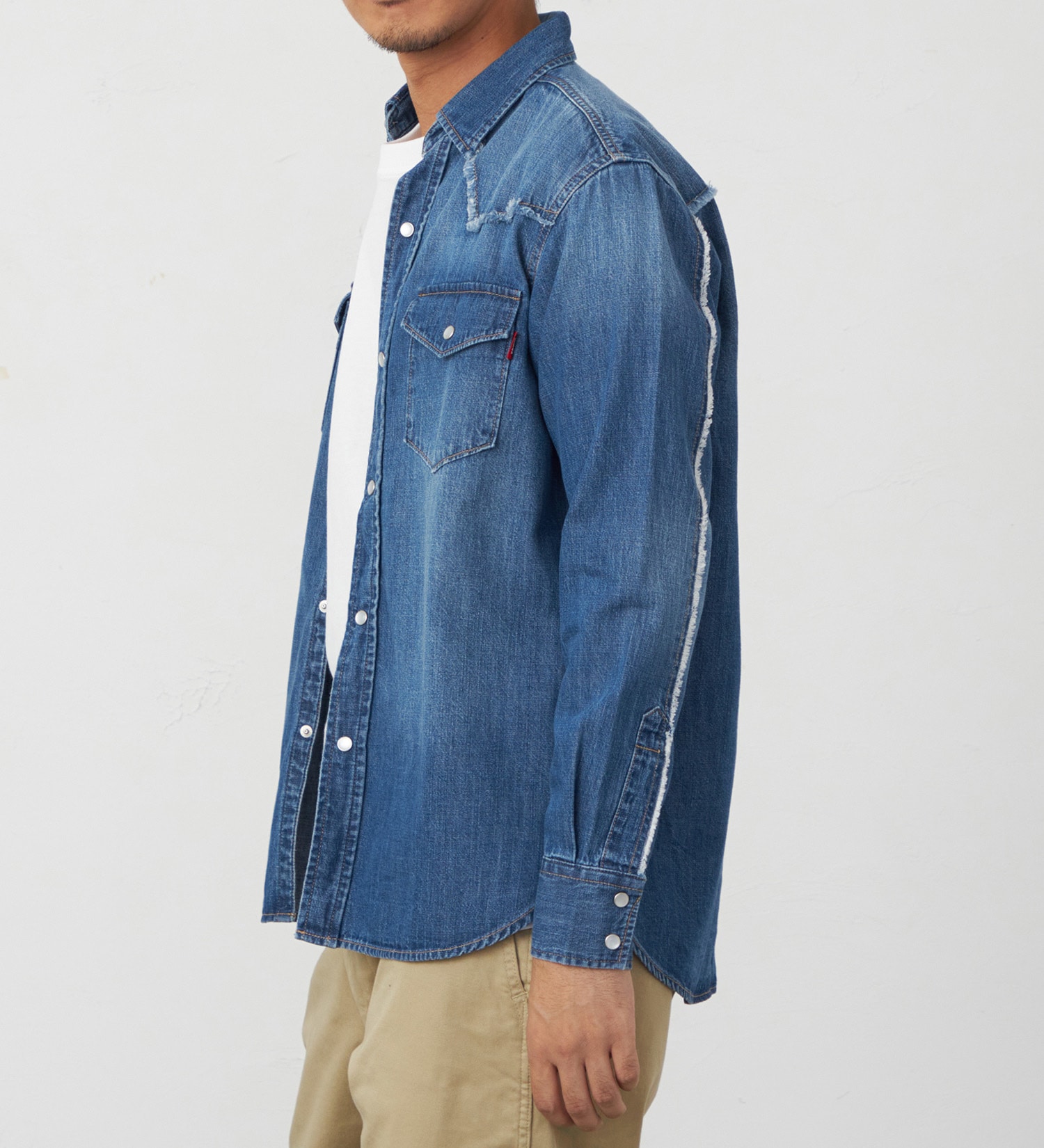 EDWIN(エドウイン)のデニムシャツ【アウトレット店舗・WEB限定】|トップス/シャツ/ブラウス/メンズ|淡色ブルー2