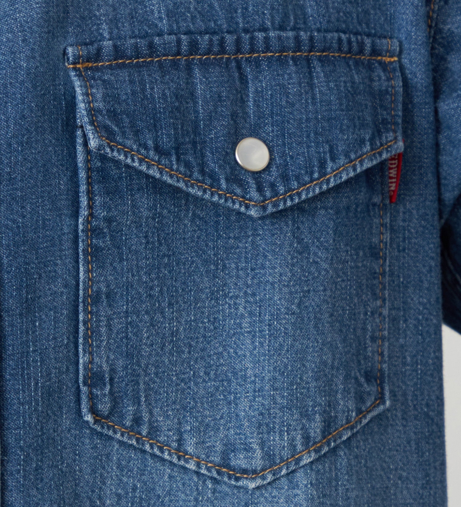 EDWIN(エドウイン)のデニムシャツ【アウトレット店舗・WEB限定】|トップス/シャツ/ブラウス/メンズ|淡色ブルー2