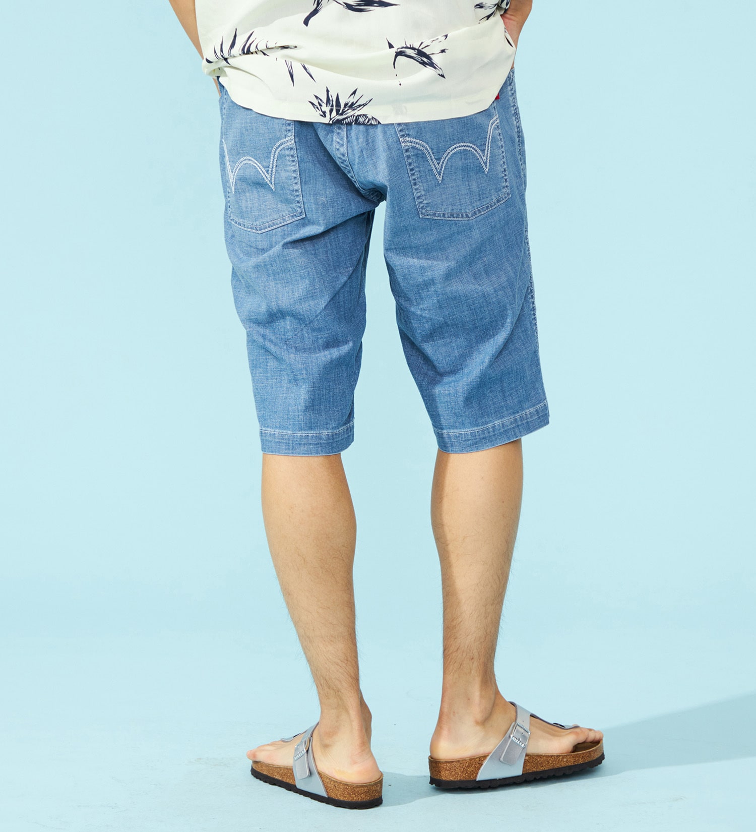 EDWIN(エドウイン)のイージーショートデニムパンツ【アウトレット店舗・WEB限定】|パンツ/デニム / ジーンズパンツ/メンズ|淡色ブルー