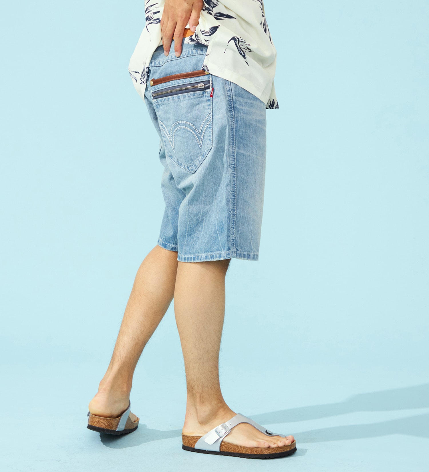 EDWIN(エドウイン)のレザーポケットデニムショートパンツ【アウトレット店舗・WEB限定】|パンツ/デニム / ジーンズパンツ/メンズ|淡色ブルー