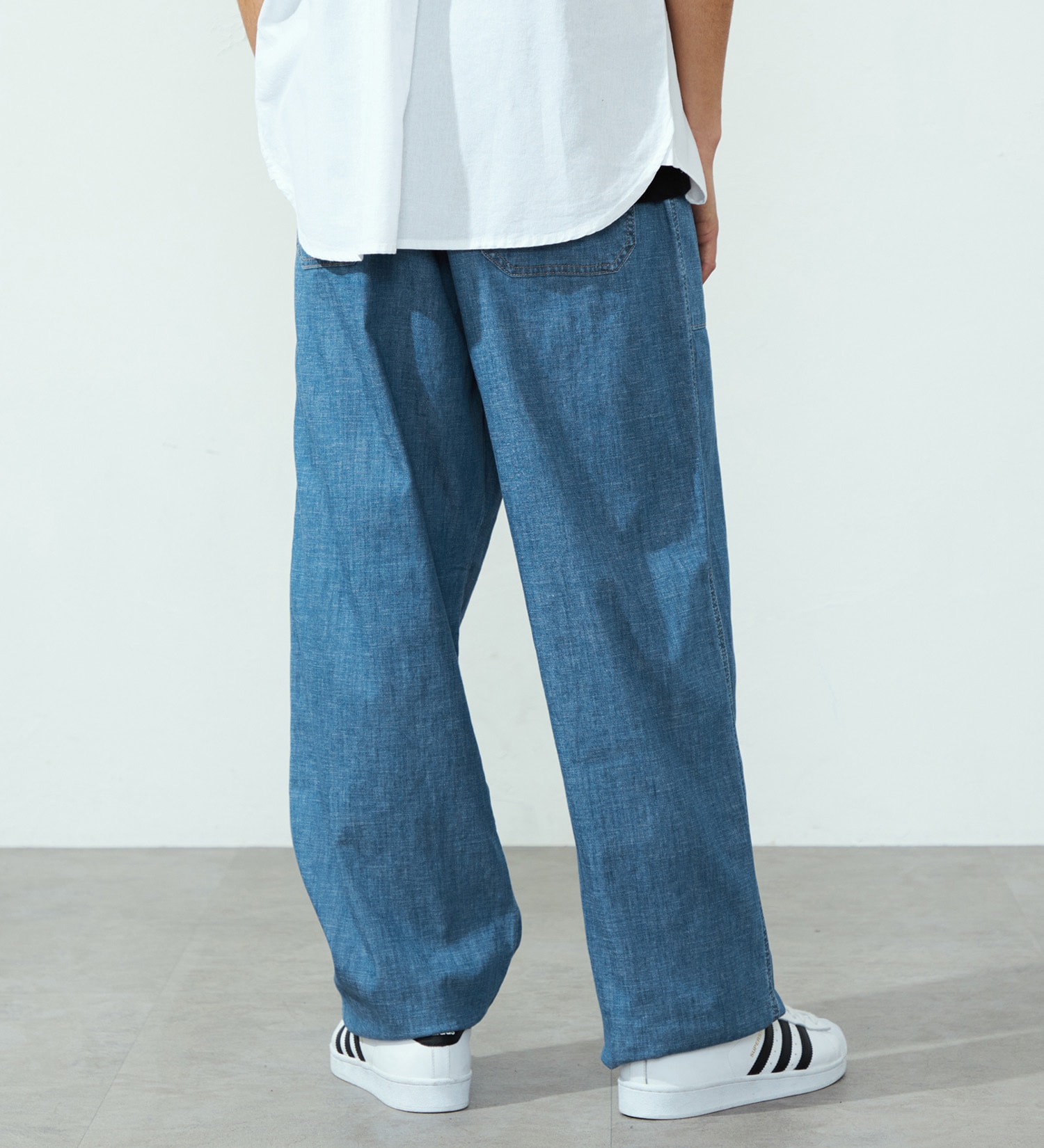 EDWIN(エドウイン)のイージーワイドベイカーデニムパンツ【アウトレット店舗・WEB限定】|パンツ/デニム / ジーンズパンツ/メンズ|中色ブルー