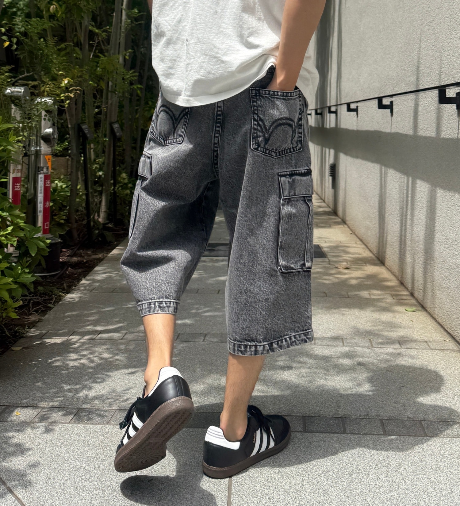 EDWIN(エドウイン)のワイドカーゴショートパンツ【アウトレット店舗・WEB限定】|パンツ/カーゴパンツ/メンズ|ブラックデニム
