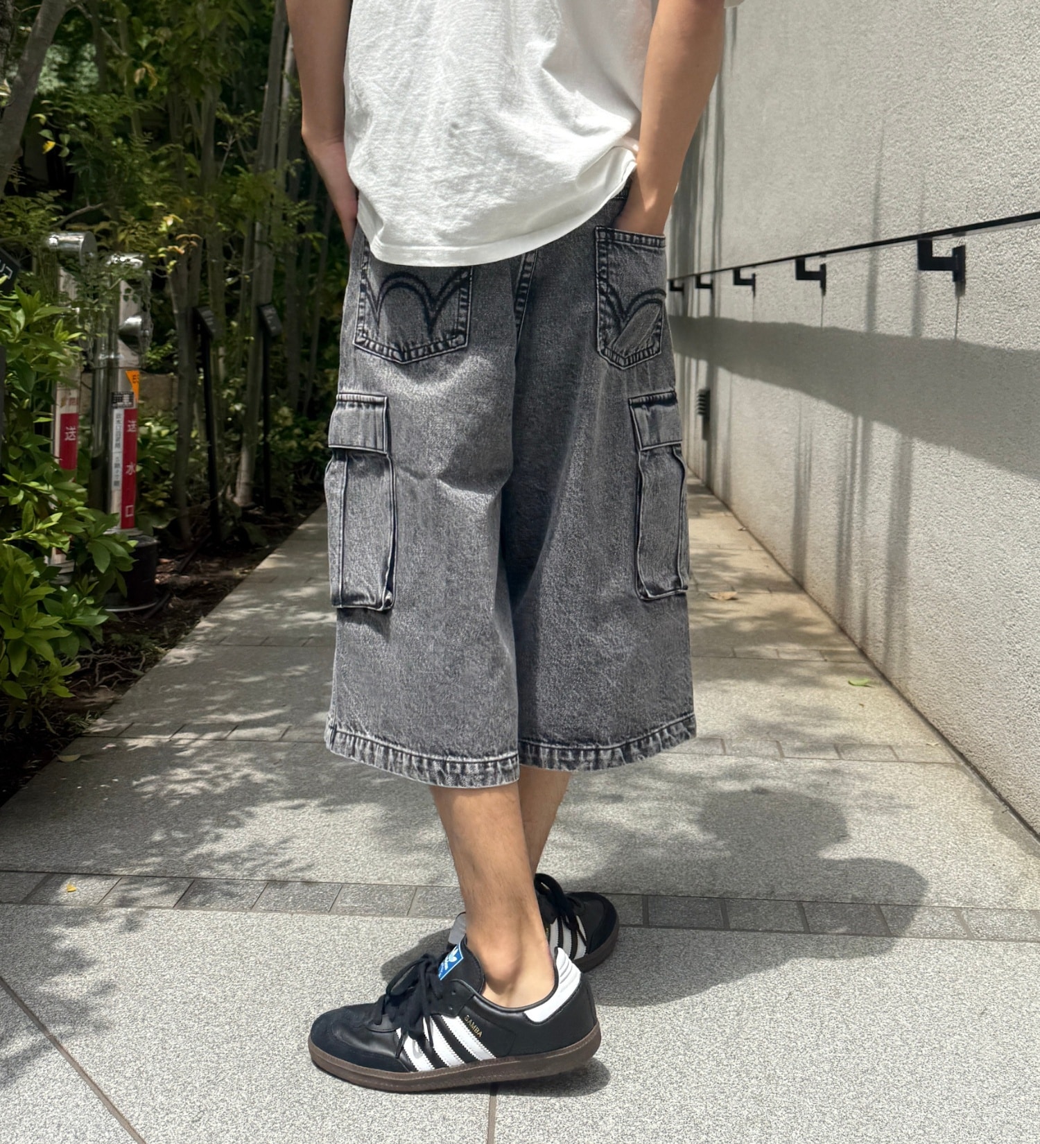 EDWIN(エドウイン)のワイドカーゴショートパンツ【アウトレット店舗・WEB限定】|パンツ/カーゴパンツ/メンズ|ブラックデニム