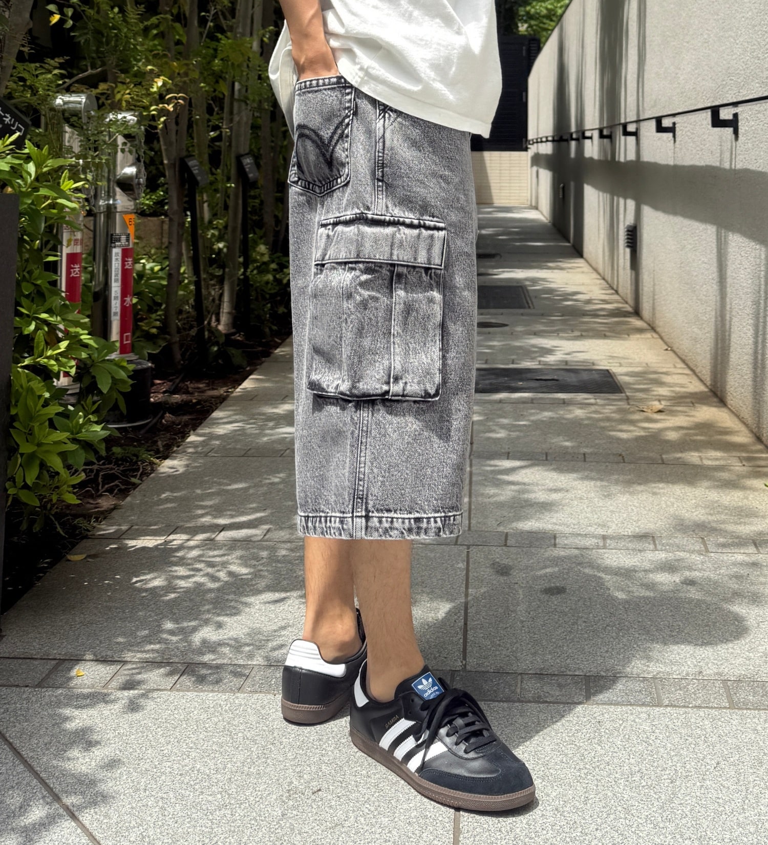 EDWIN(エドウイン)のワイドカーゴショートパンツ【アウトレット店舗・WEB限定】|パンツ/カーゴパンツ/メンズ|ブラックデニム