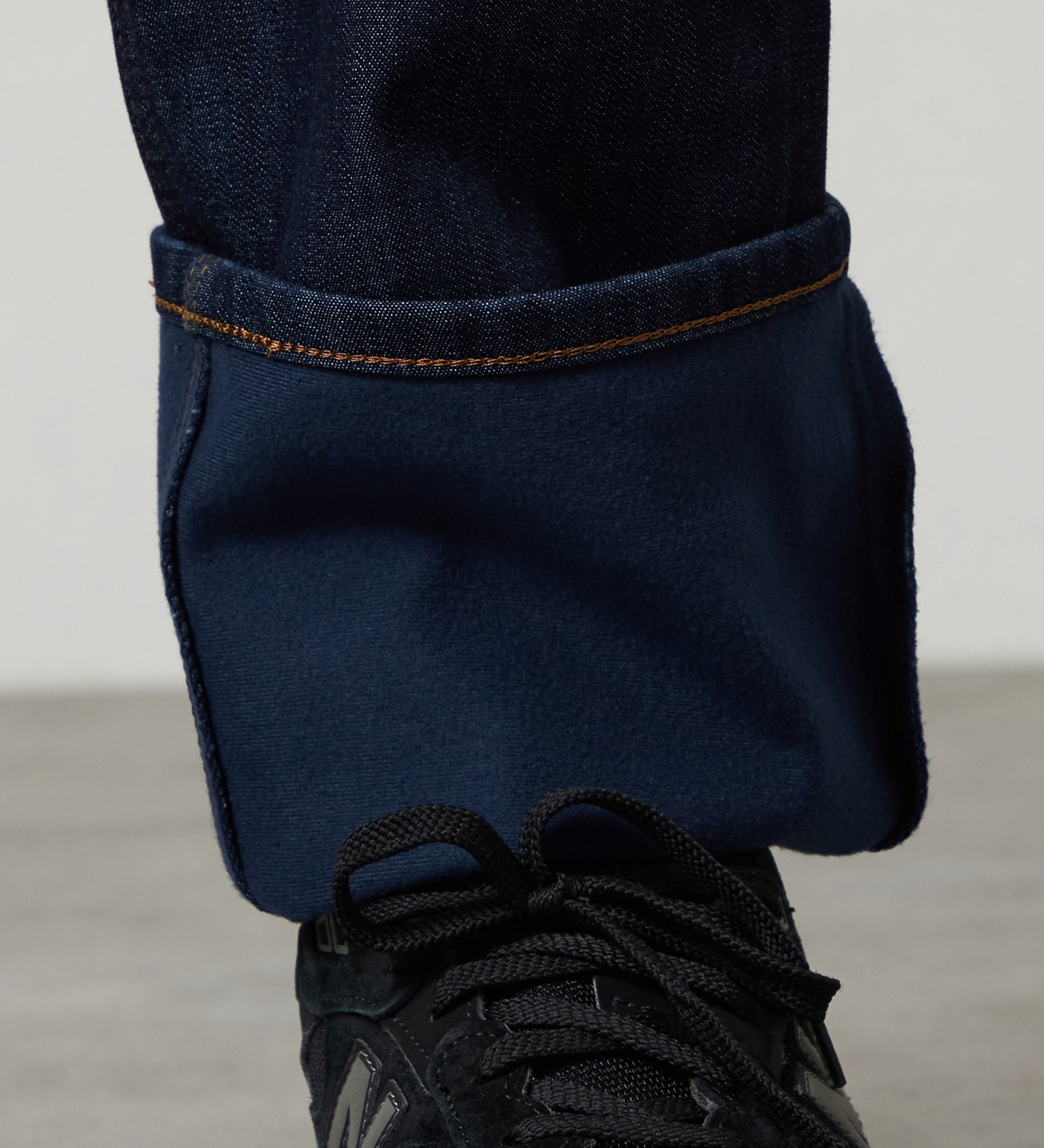 EDWIN(エドウイン)の【WINTER SALE】【暖】ストレートデニムパンツ 防風【アウトレット店舗・WEB限定】|パンツ/デニム / ジーンズパンツ/メンズ|インディゴブルー