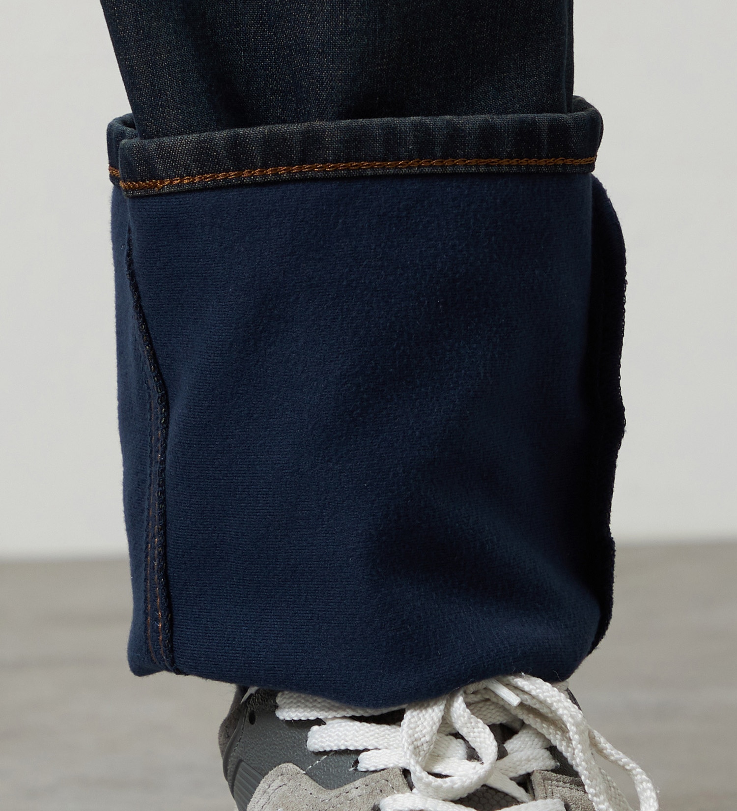 EDWIN(エドウイン)の【WINTER SALE】【暖】ストレートデニムパンツ 防風【アウトレット店舗・WEB限定】|パンツ/デニム / ジーンズパンツ/メンズ|濃色ブルー