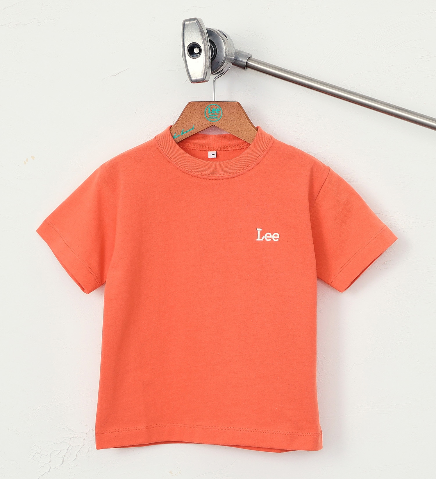 Lee(リー)の【FINAL SALE】【110-150cm】キッズ Leeワンポイントロゴ Tシャツ【アウトレット店舗・WEB限定】|トップス/Tシャツ/カットソー/キッズ|オレンジ