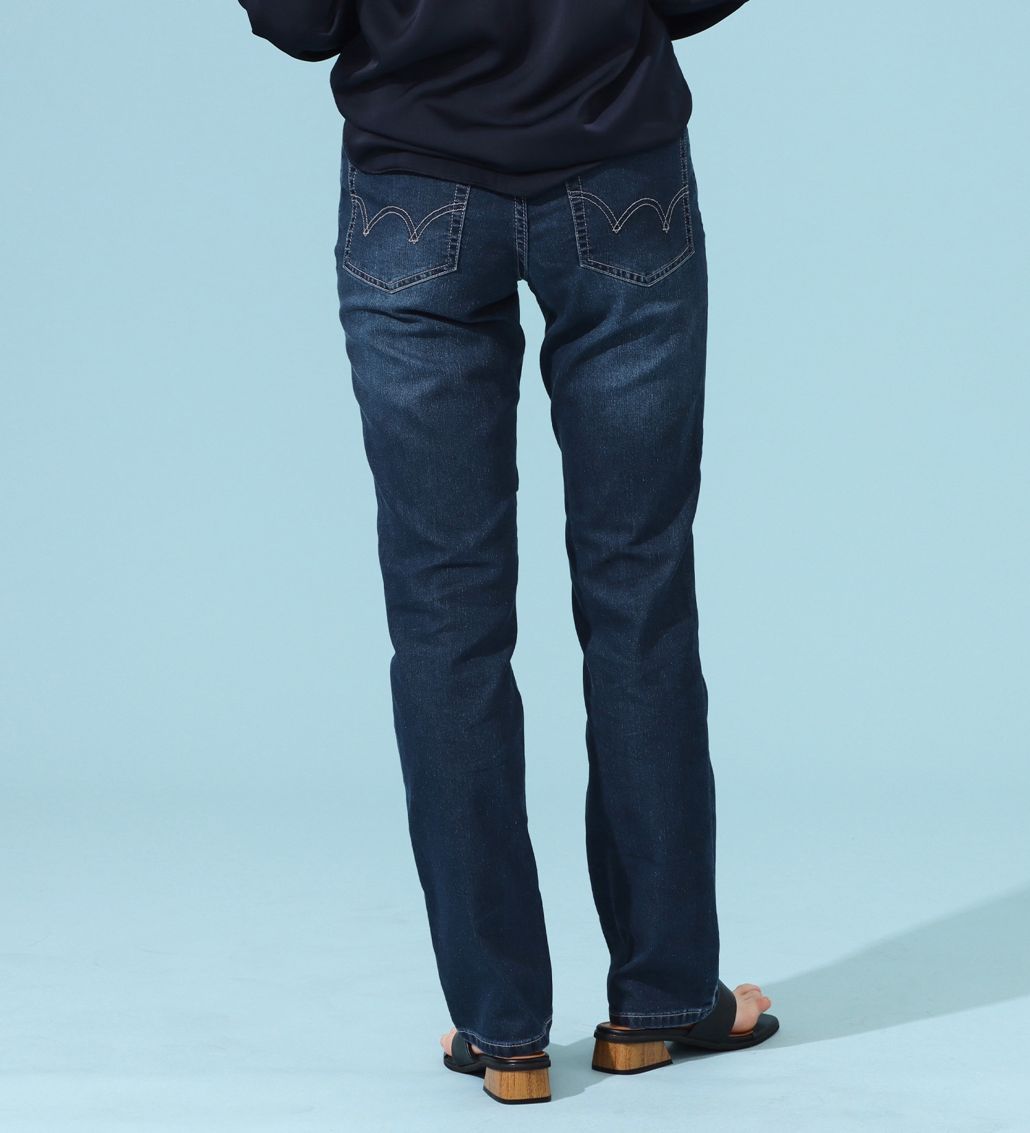 EDWIN(エドウイン)のCOOLサマーストレートデニムパンツ【涼】【アウトレット店舗・WEB限定商品】|パンツ/デニム / ジーンズパンツ/レディース|濃色ブルー