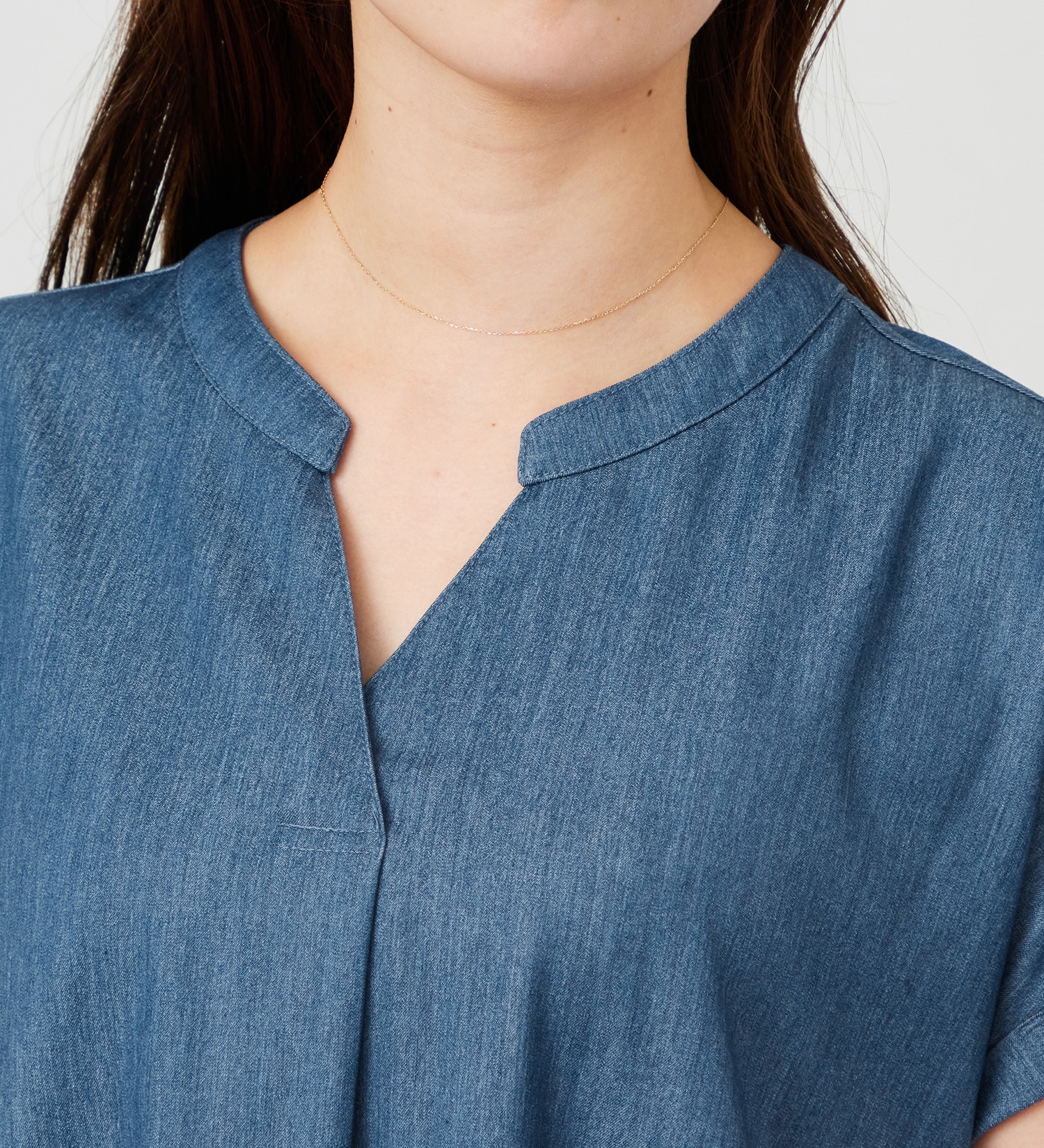 EDWIN(エドウイン)のVネックワンピース【アウトレット店舗・WEB限定商品】|ワンピース/ワンピース/レディース|中色ブルー