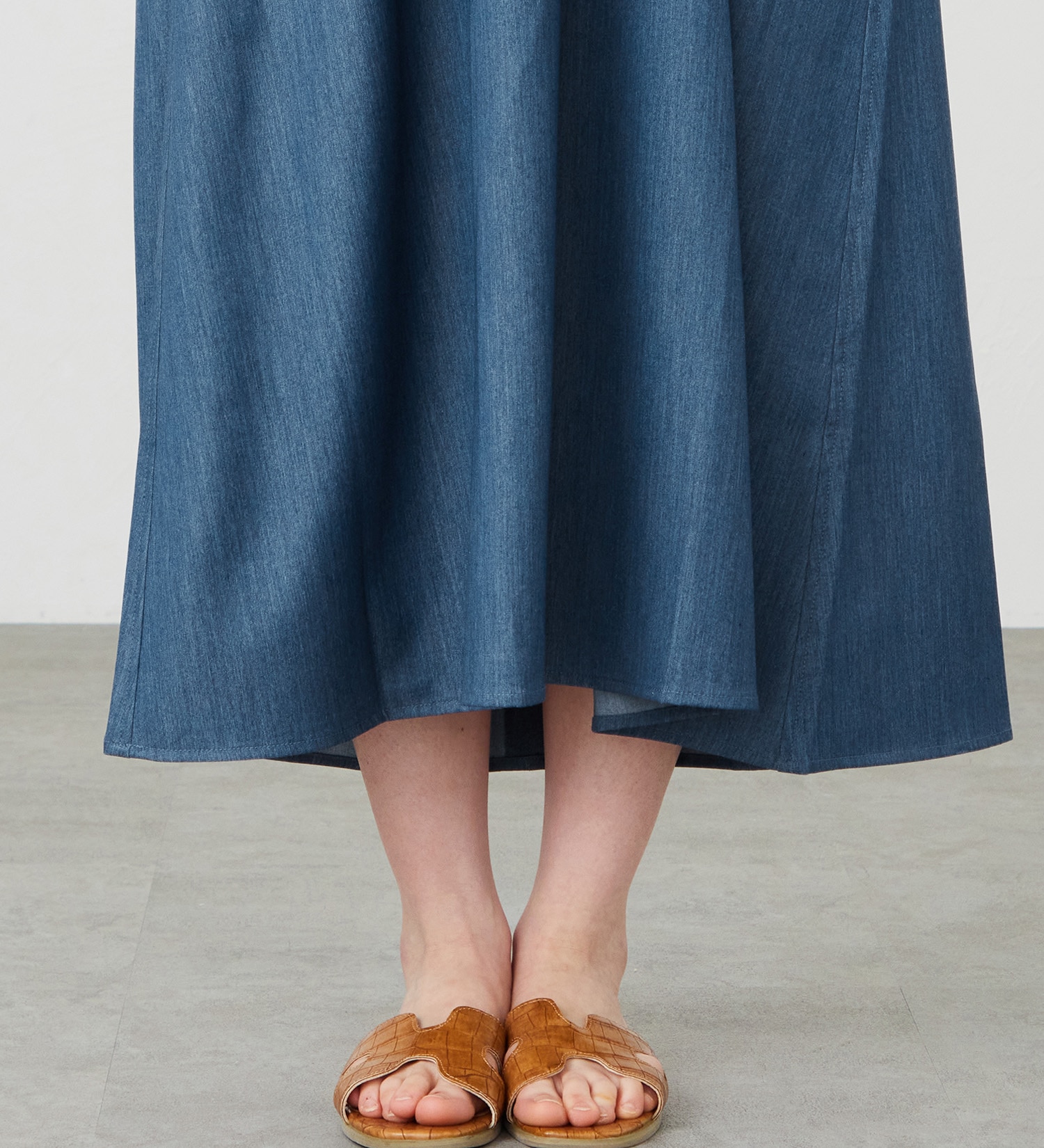 EDWIN(エドウイン)のVネックワンピース【アウトレット店舗・WEB限定商品】|ワンピース/ワンピース/レディース|中色ブルー