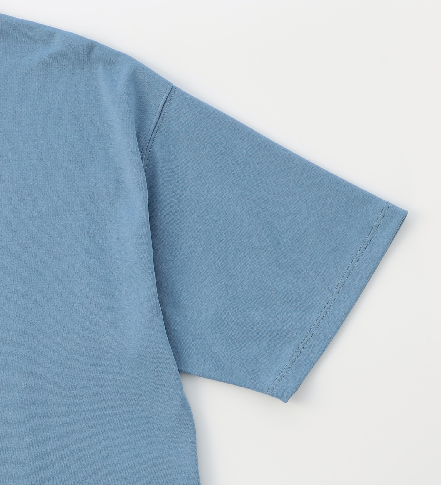 EDWIN(エドウイン)の【BLACKFRIDAY】バイカラーTシャツ 半袖【アウトレット店舗・WEB限定】|トップス/Tシャツ/カットソー/レディース|ブルー