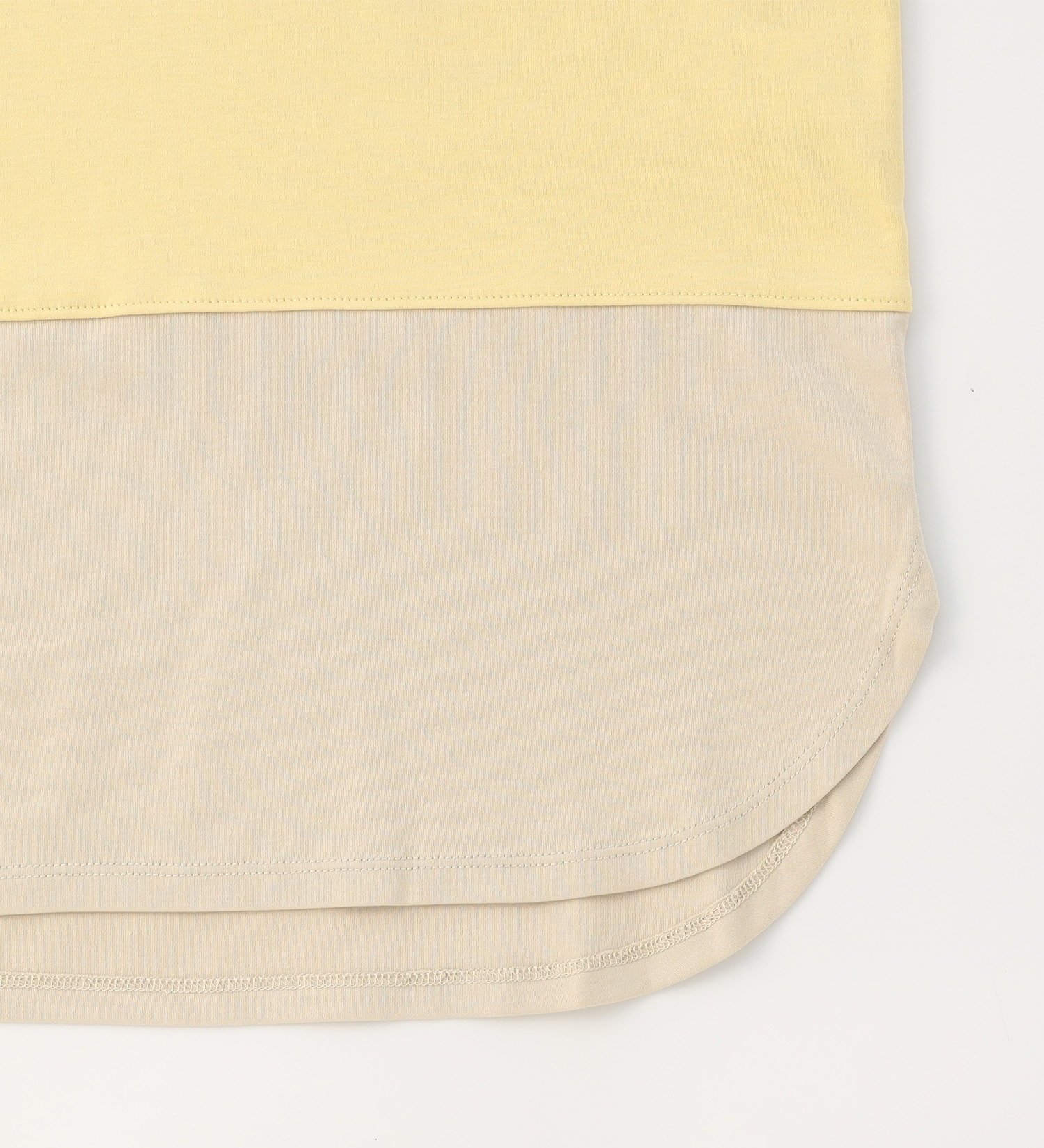 EDWIN(エドウイン)の【BLACKFRIDAY】バイカラーTシャツ 半袖【アウトレット店舗・WEB限定】|トップス/Tシャツ/カットソー/レディース|イエロー