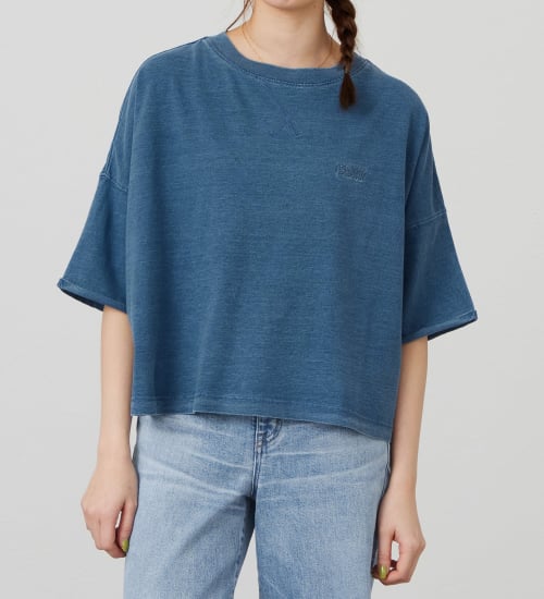 EDWIN(エドウイン)のインディゴ染め 5分袖Tシャツ【アウトレット店舗・WEB限定商品】|トップス/Tシャツ/カットソー/レディース|淡色ブルー