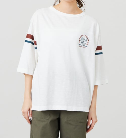 EDWIN(エドウイン)のフットボールプリントTシャツ【アウトレット店舗・WEB限定商品】|トップス/Tシャツ/カットソー/レディース|ホワイト