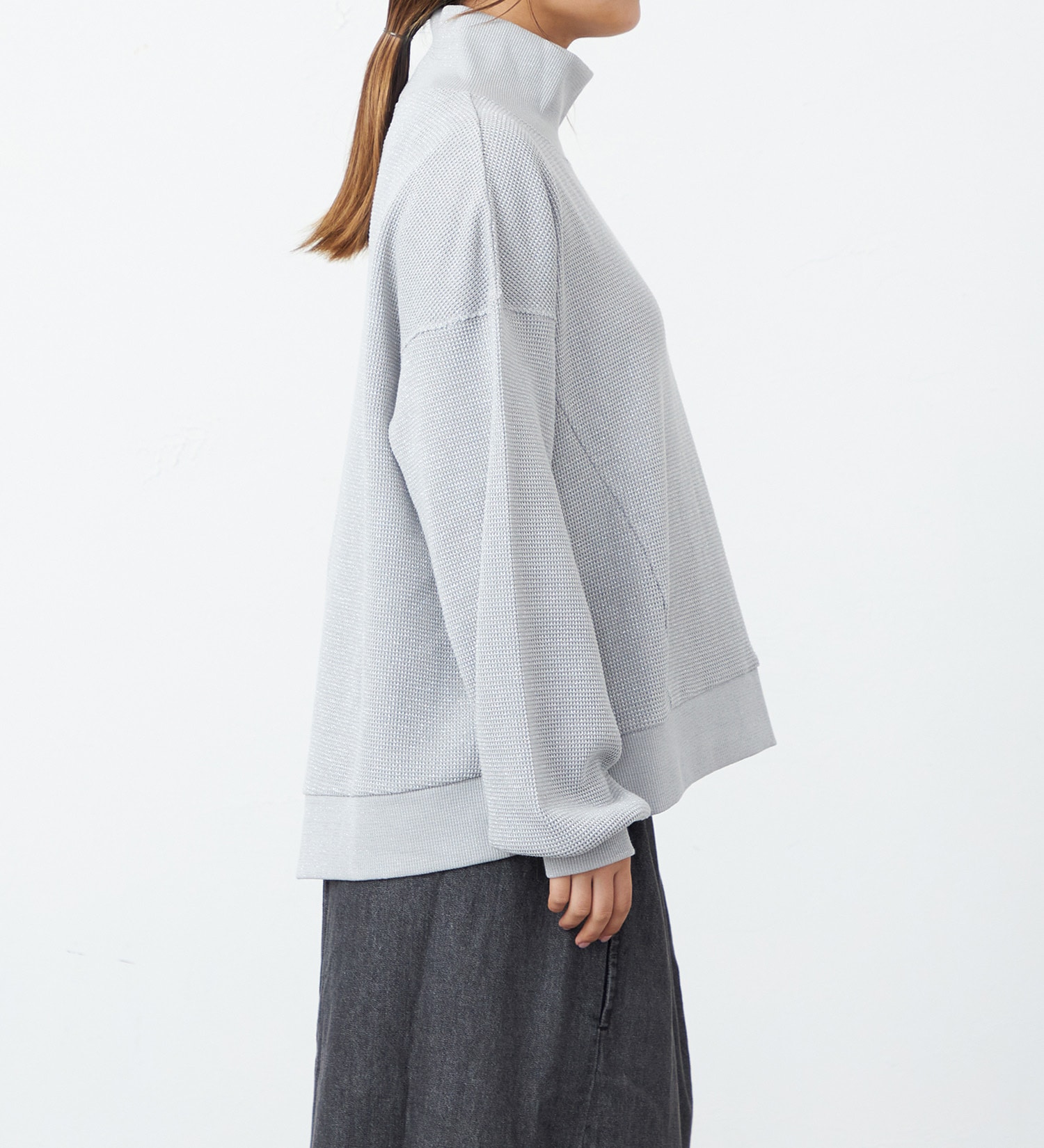 EDWIN(エドウイン)のグリッターワッフルハイネックプルオーバー【アウトレット店舗・WEB限定】|トップス/Tシャツ/カットソー/レディース|ライトグレー