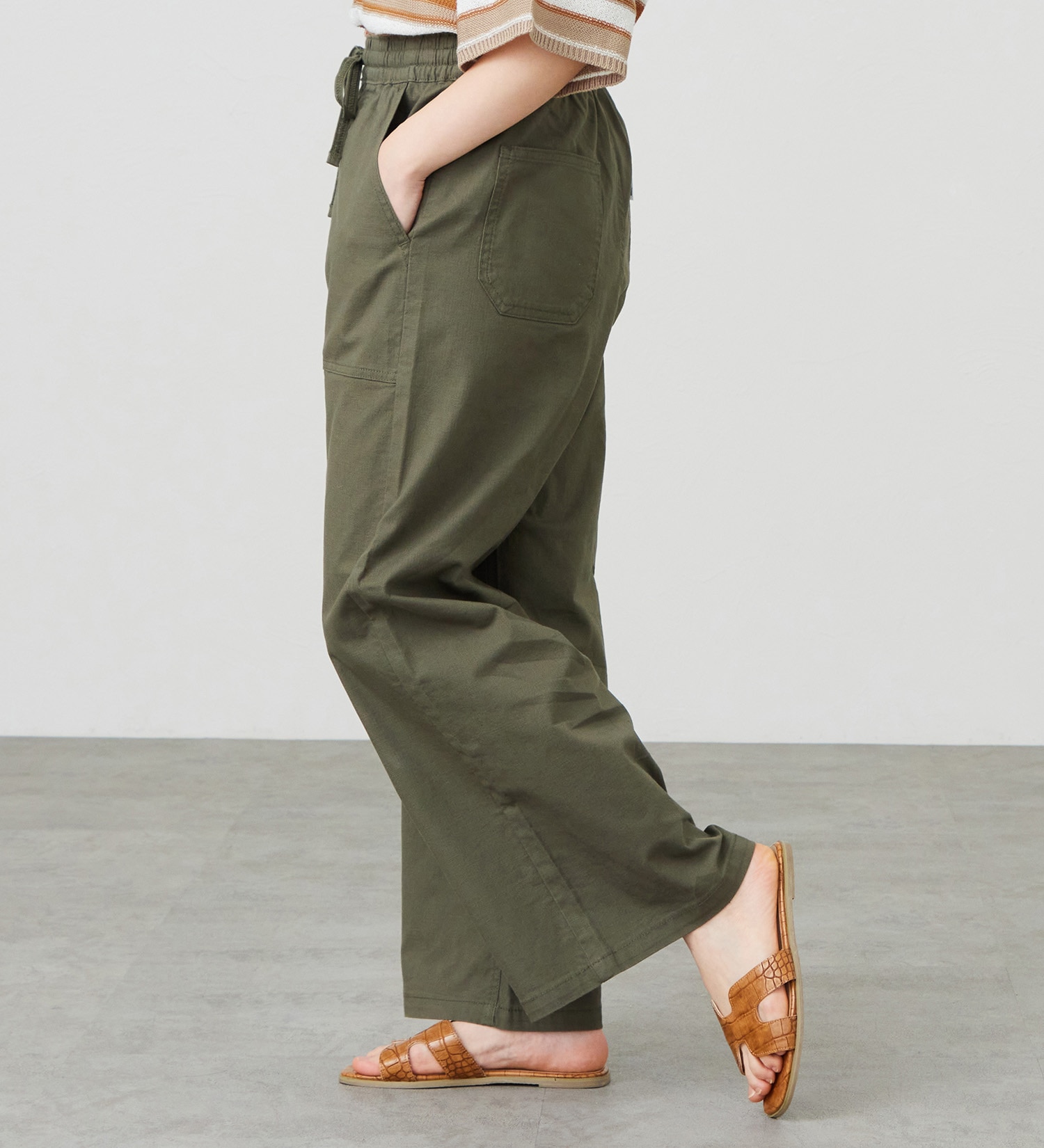 EDWIN(エドウイン)のイージーベイカーワイドパンツ【アウトレット店舗・WEB限定商品】|パンツ/デニム / ジーンズパンツ/レディース|モスグリーン