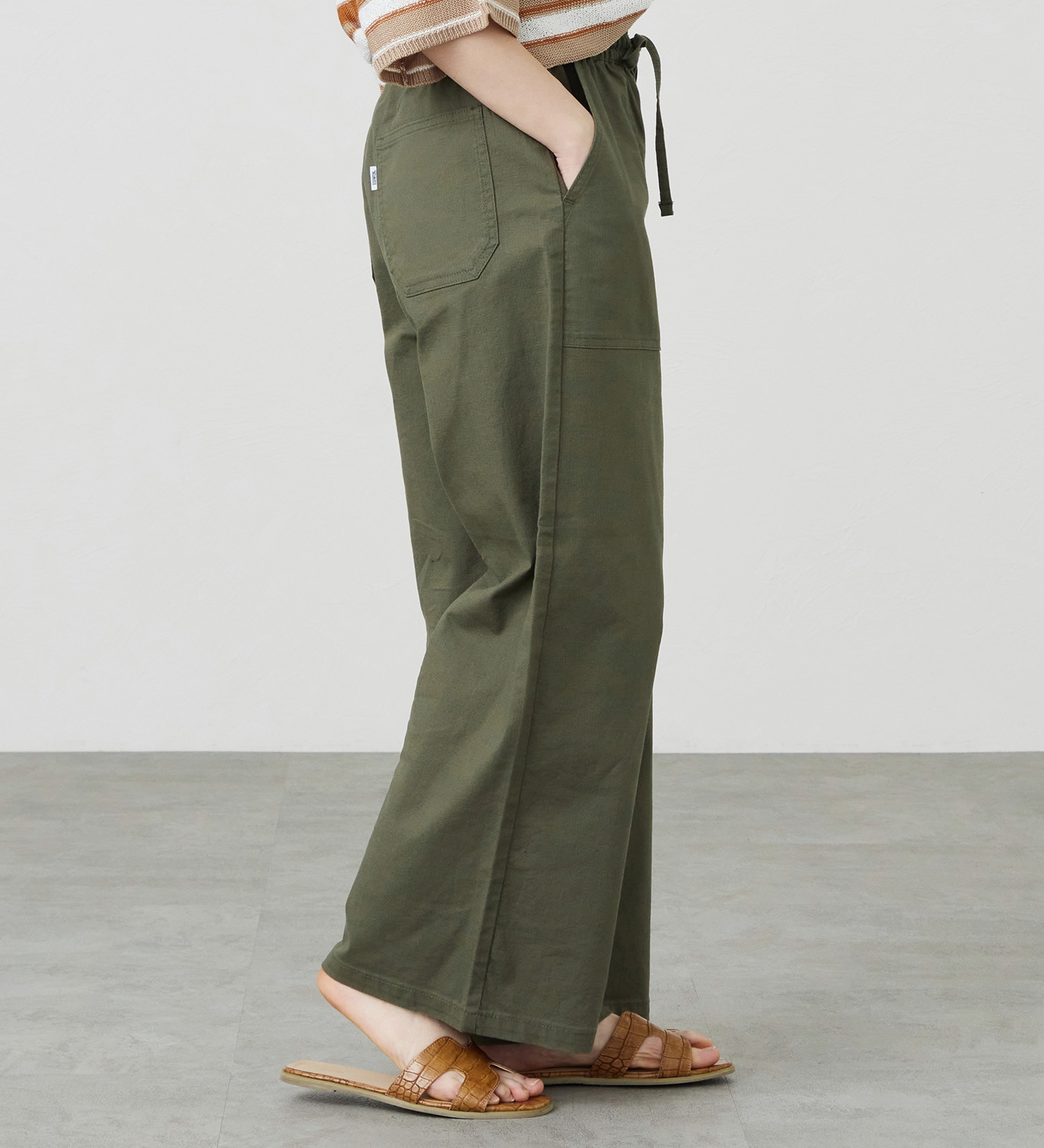 EDWIN(エドウイン)のイージーベイカーワイドパンツ【アウトレット店舗・WEB限定商品】|パンツ/デニム / ジーンズパンツ/レディース|モスグリーン