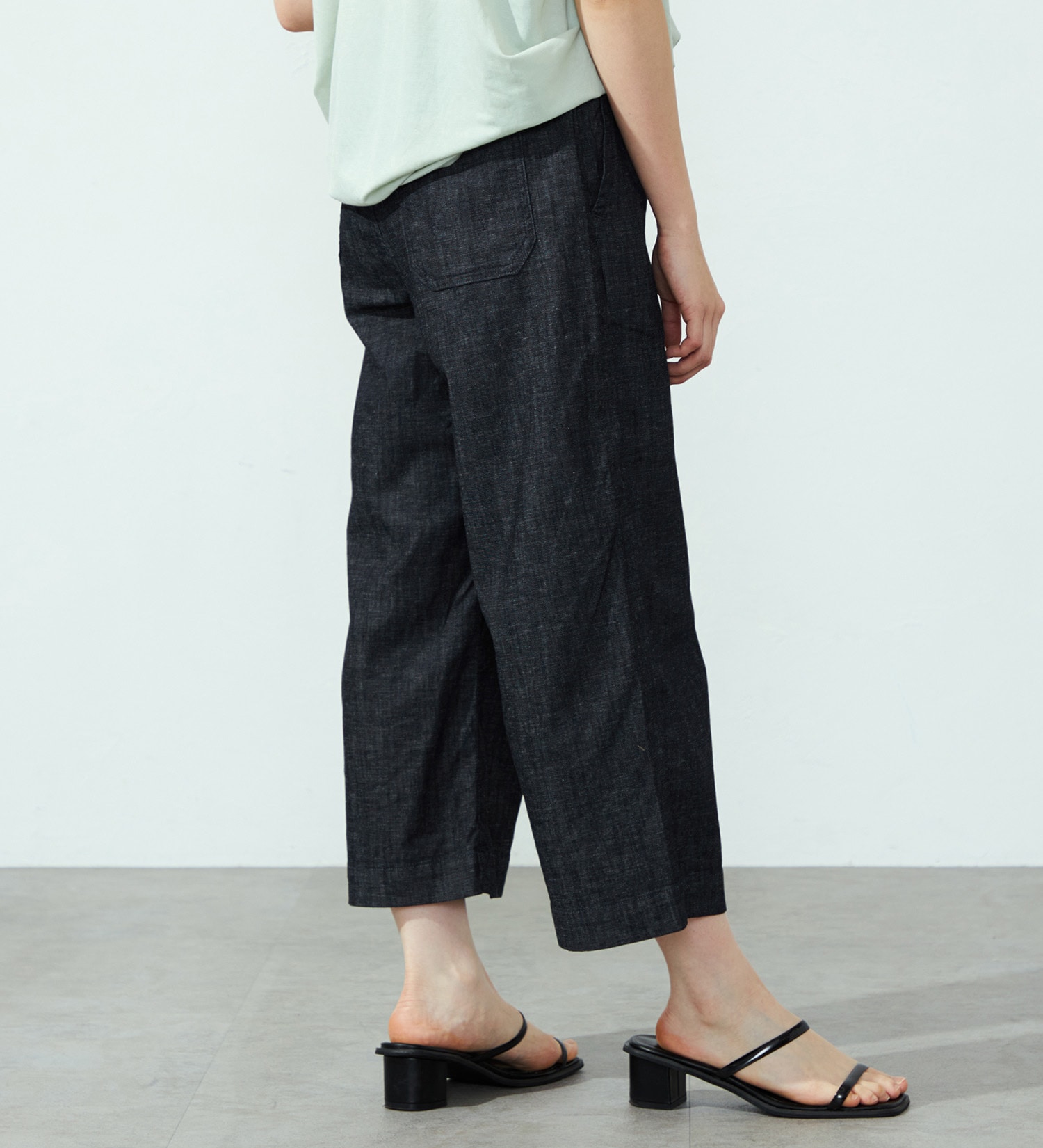 EDWIN(エドウイン)のイージークロップドワイドパンツ【アウトレット店舗・WEB限定】|パンツ/デニム / ジーンズパンツ/レディース|インディゴブルー