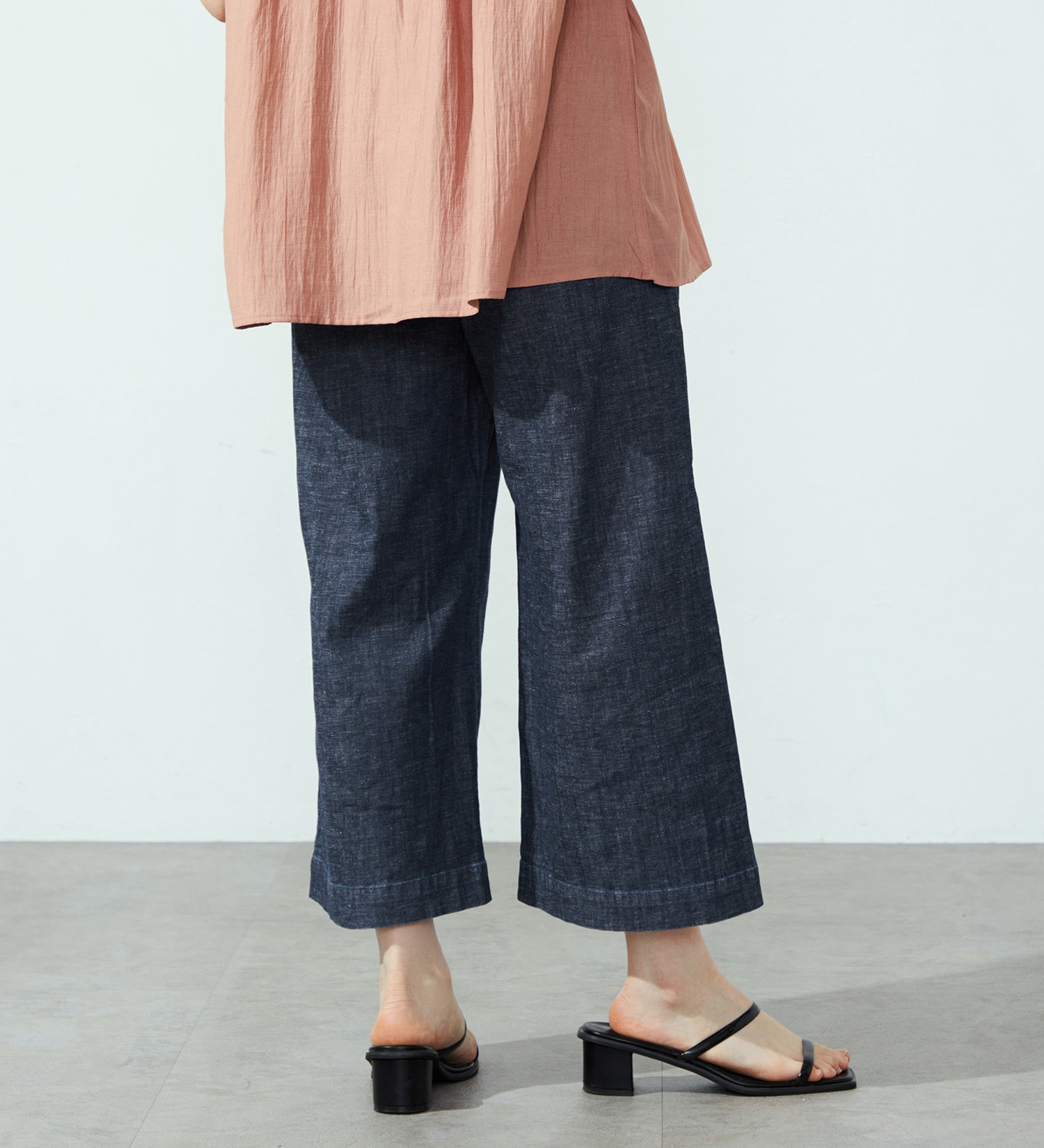 EDWIN(エドウイン)のイージークロップドワイドパンツ【アウトレット店舗・WEB限定】|パンツ/デニム / ジーンズパンツ/レディース|濃色ブルー