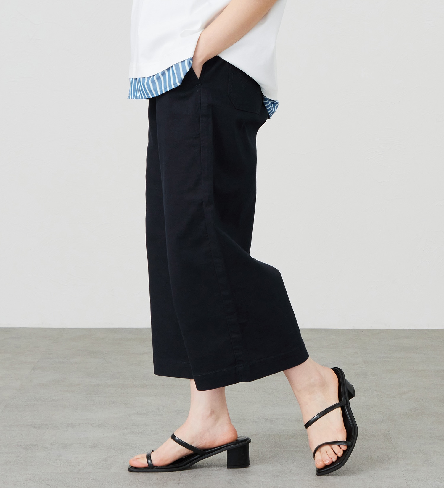 EDWIN(エドウイン)のイージークロップドパンツ【アウトレット店舗・WEB限定商品】|パンツ/デニム / ジーンズパンツ/レディース|ネイビー