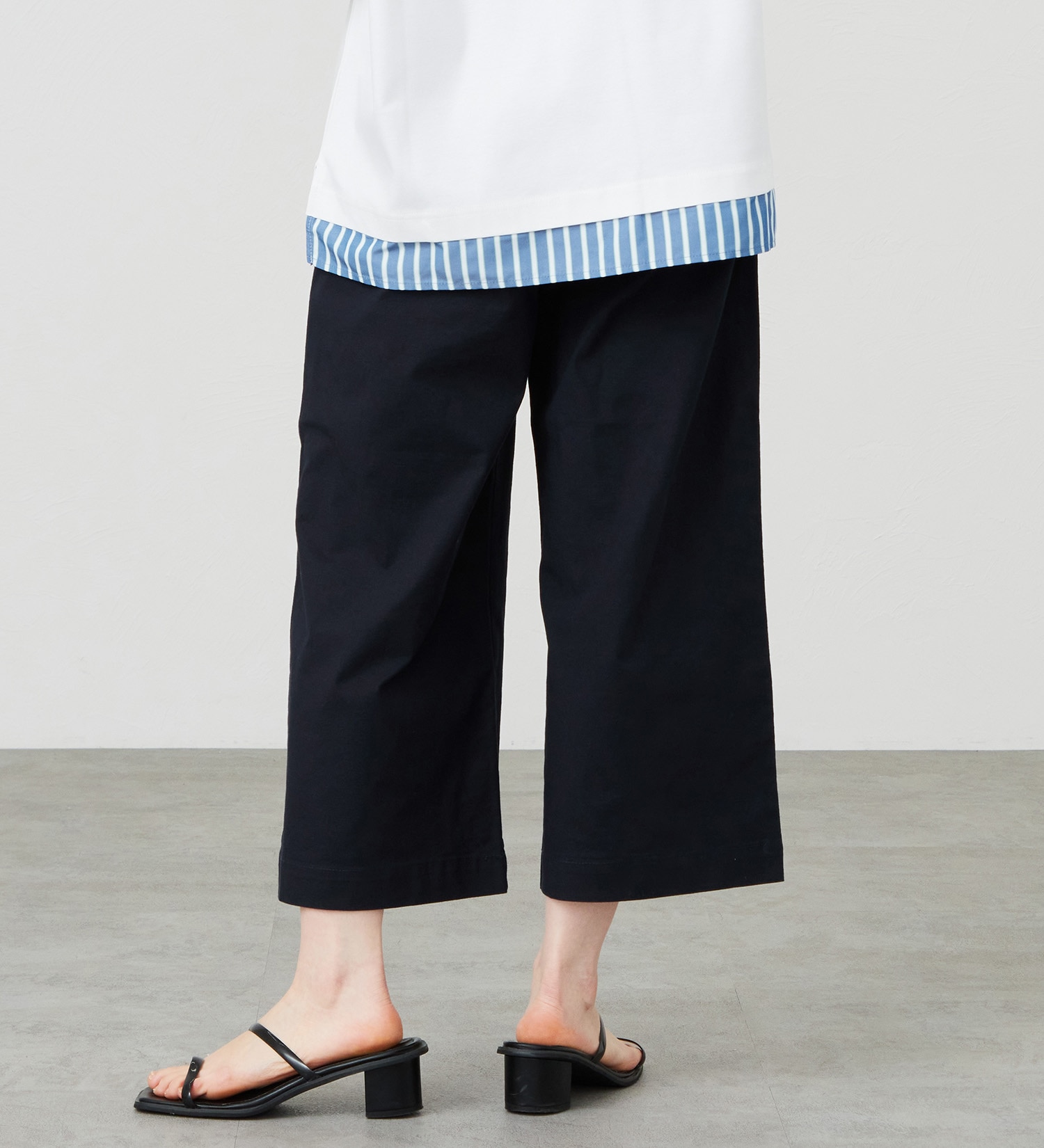 EDWIN(エドウイン)のイージークロップドパンツ【アウトレット店舗・WEB限定商品】|パンツ/デニム / ジーンズパンツ/レディース|ネイビー