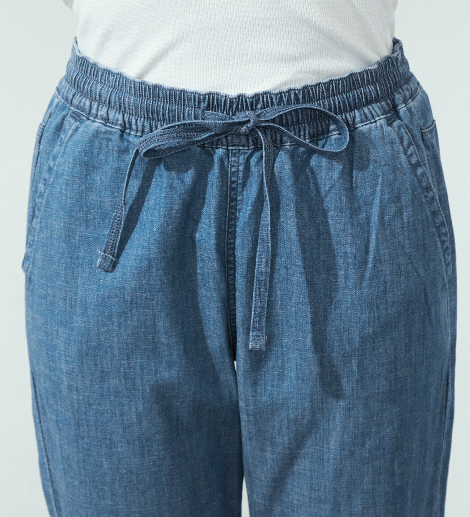 EDWIN(エドウイン)のイージーテーパードパンツ【アウトレット店舗・WEB限定】|パンツ/デニム / ジーンズパンツ/レディース|中色ブルー