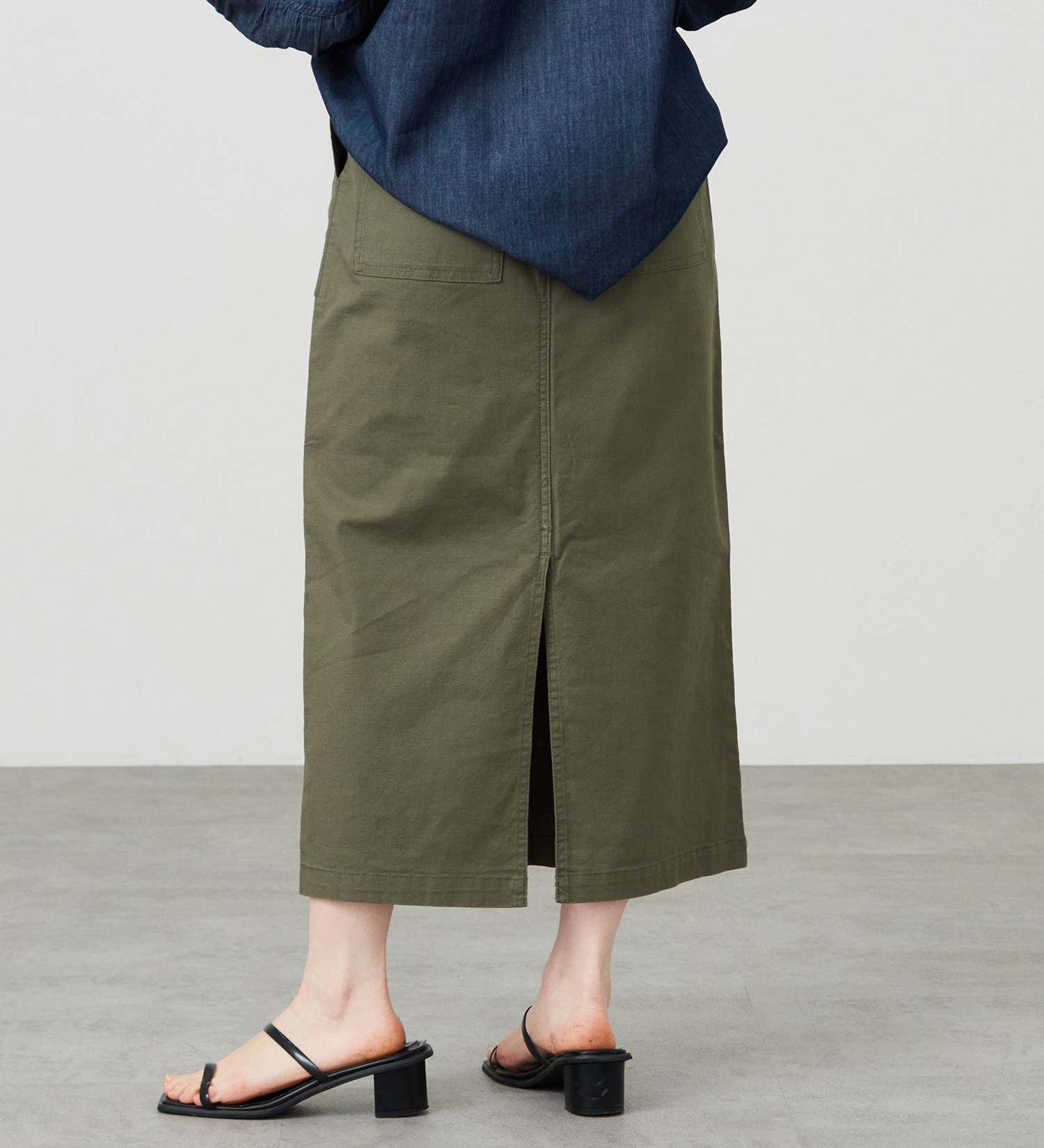 EDWIN(エドウイン)のイージーボックススカート【アウトレット店舗・WEB限定商品】|パンツ/デニム / ジーンズパンツ/レディース|モスグリーン