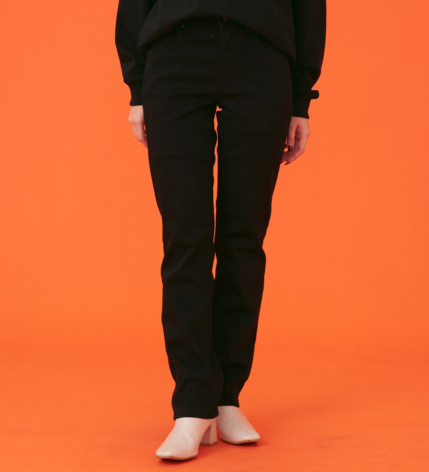 EDWIN(エドウイン)の【暖】BODY FIRE ストレートデニムパンツ【アウトレット店舗・WEB限定】|パンツ/デニム / ジーンズパンツ/レディース|ブラック