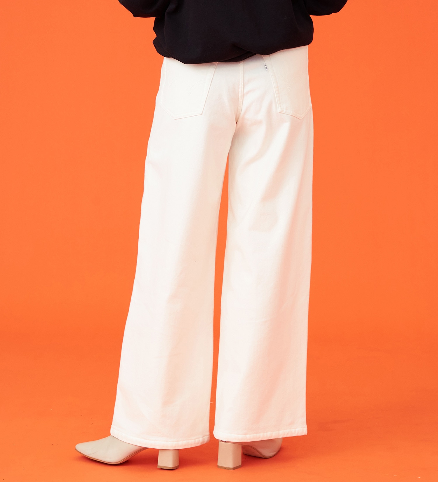 EDWIN(エドウイン)の【暖】BODY FIRE ワイドデニムパンツ【アウトレット店舗・WEB限定】|パンツ/デニム / ジーンズパンツ/レディース|ホワイト