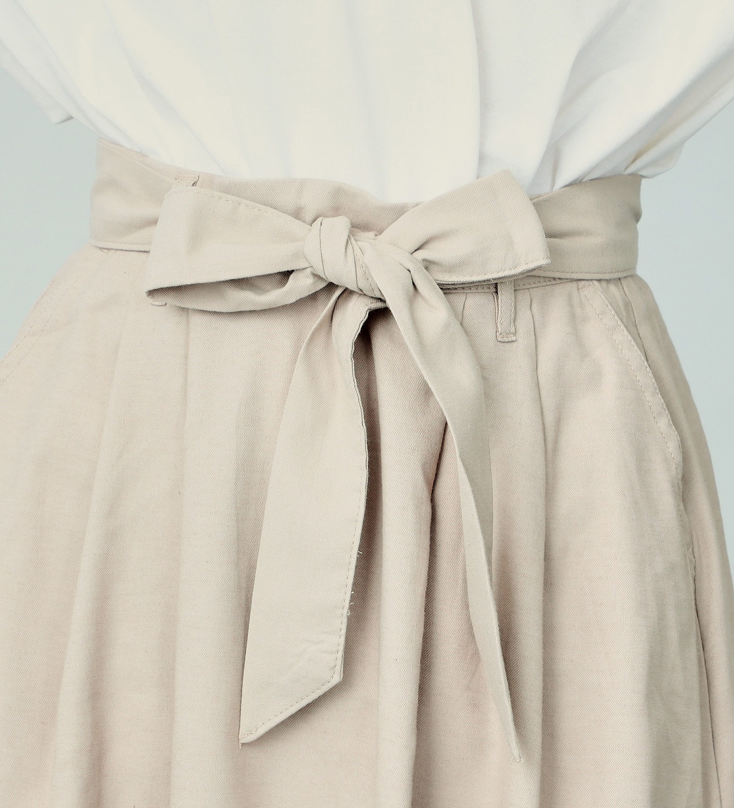 SOMETHING(サムシング)の【GW SALE】リボン付き柔らかフレアスカート【アウトレット店舗・WEB限定】|スカート/スカート/レディース|ベージュ