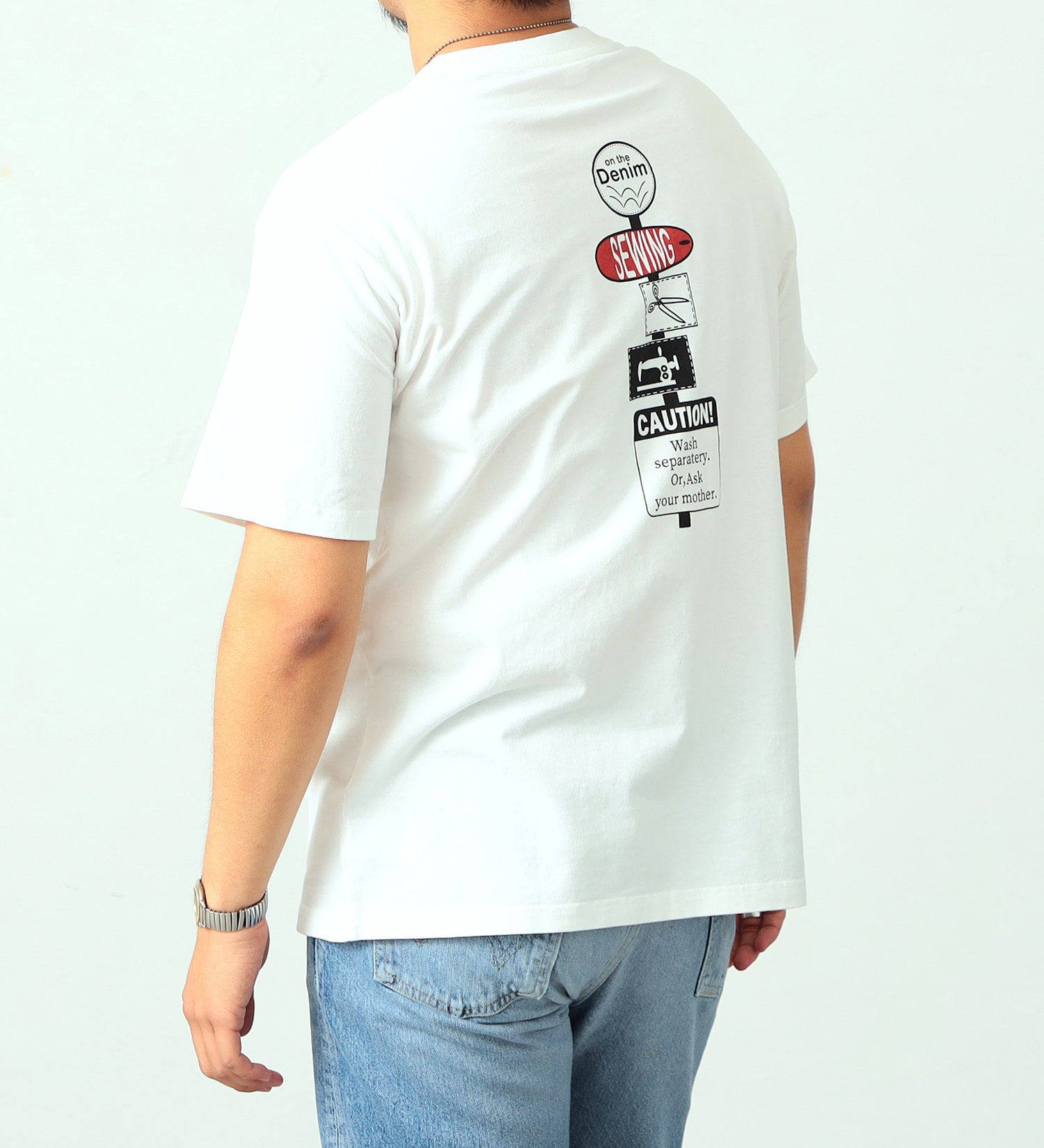 EDWIN(エドウイン)のイラストバックプリントTシャツ【アウトレット店舗・WEB限定】|トップス/Tシャツ/カットソー/メンズ|ホワイト