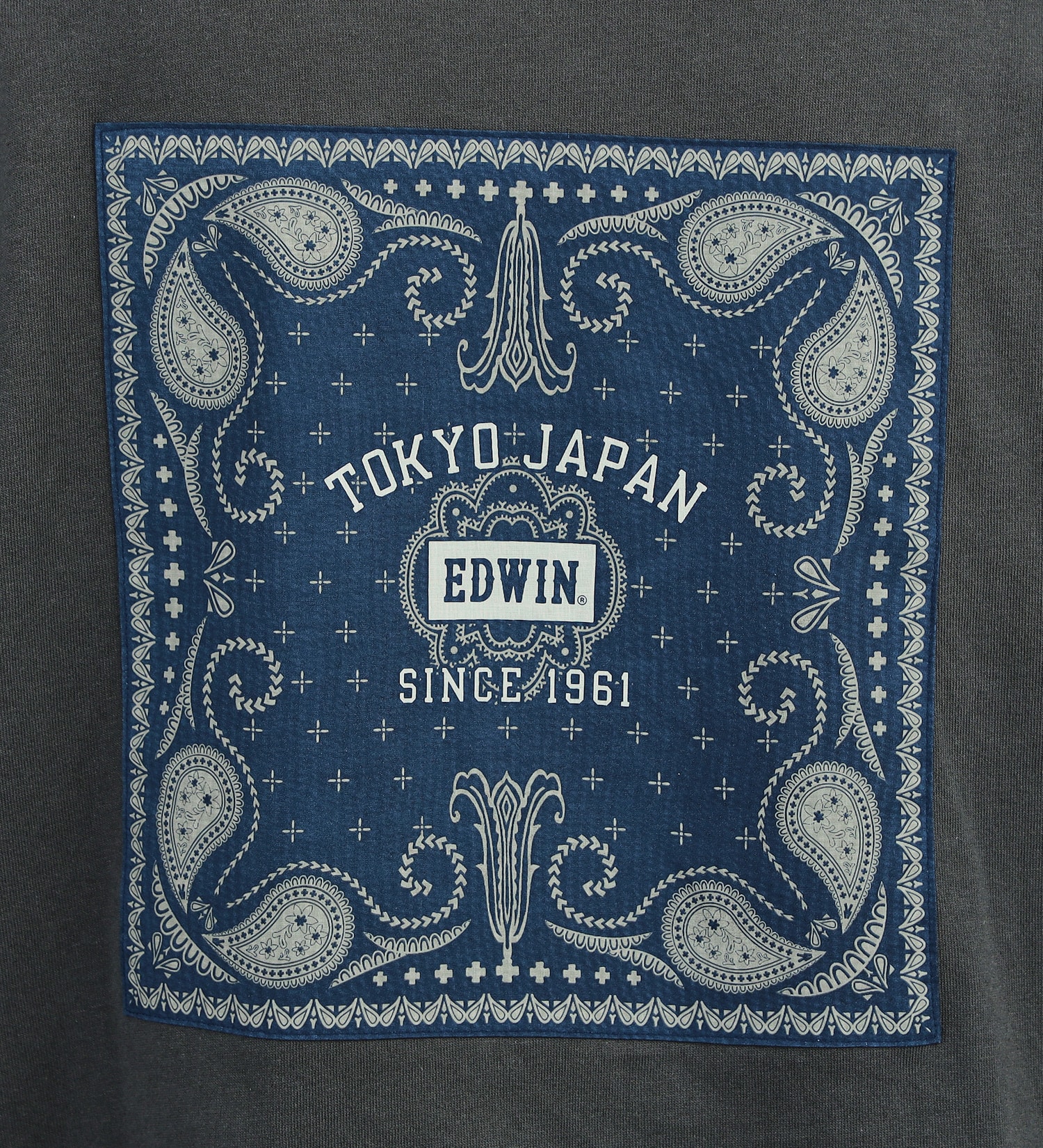 EDWIN(エドウイン)のバックバンダナ 長袖Tシャツ【アウトレット店舗・WEB限定】|トップス/Tシャツ/カットソー/メンズ|チャコール