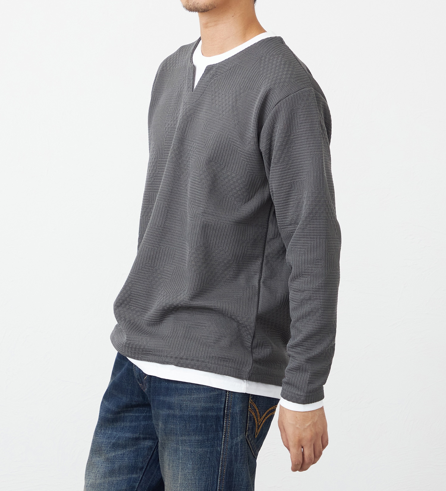 EDWIN(エドウイン)のフェイクレイヤード長袖Tシャツ【アウトレット店舗・WEB限定】|トップス/Tシャツ/カットソー/メンズ|グレー