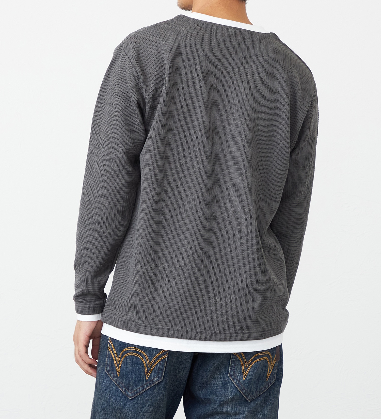 EDWIN(エドウイン)のフェイクレイヤード長袖Tシャツ【アウトレット店舗・WEB限定】|トップス/Tシャツ/カットソー/メンズ|グレー