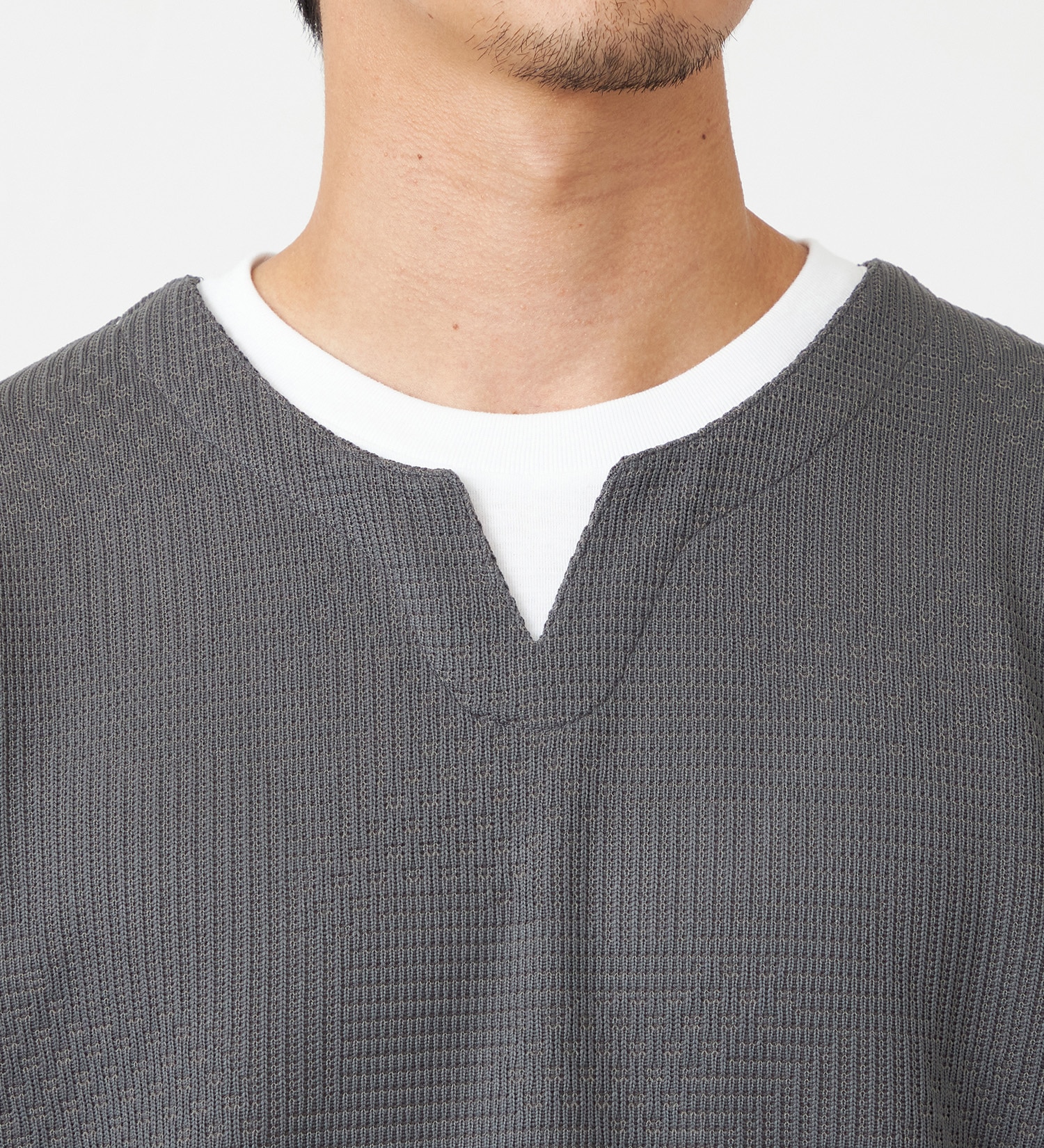 EDWIN(エドウイン)のフェイクレイヤード長袖Tシャツ【アウトレット店舗・WEB限定】|トップス/Tシャツ/カットソー/メンズ|グレー