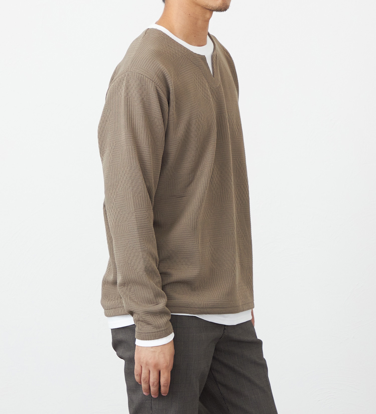 EDWIN(エドウイン)のフェイクレイヤード長袖Tシャツ【アウトレット店舗・WEB限定】|トップス/Tシャツ/カットソー/メンズ|ベージュ