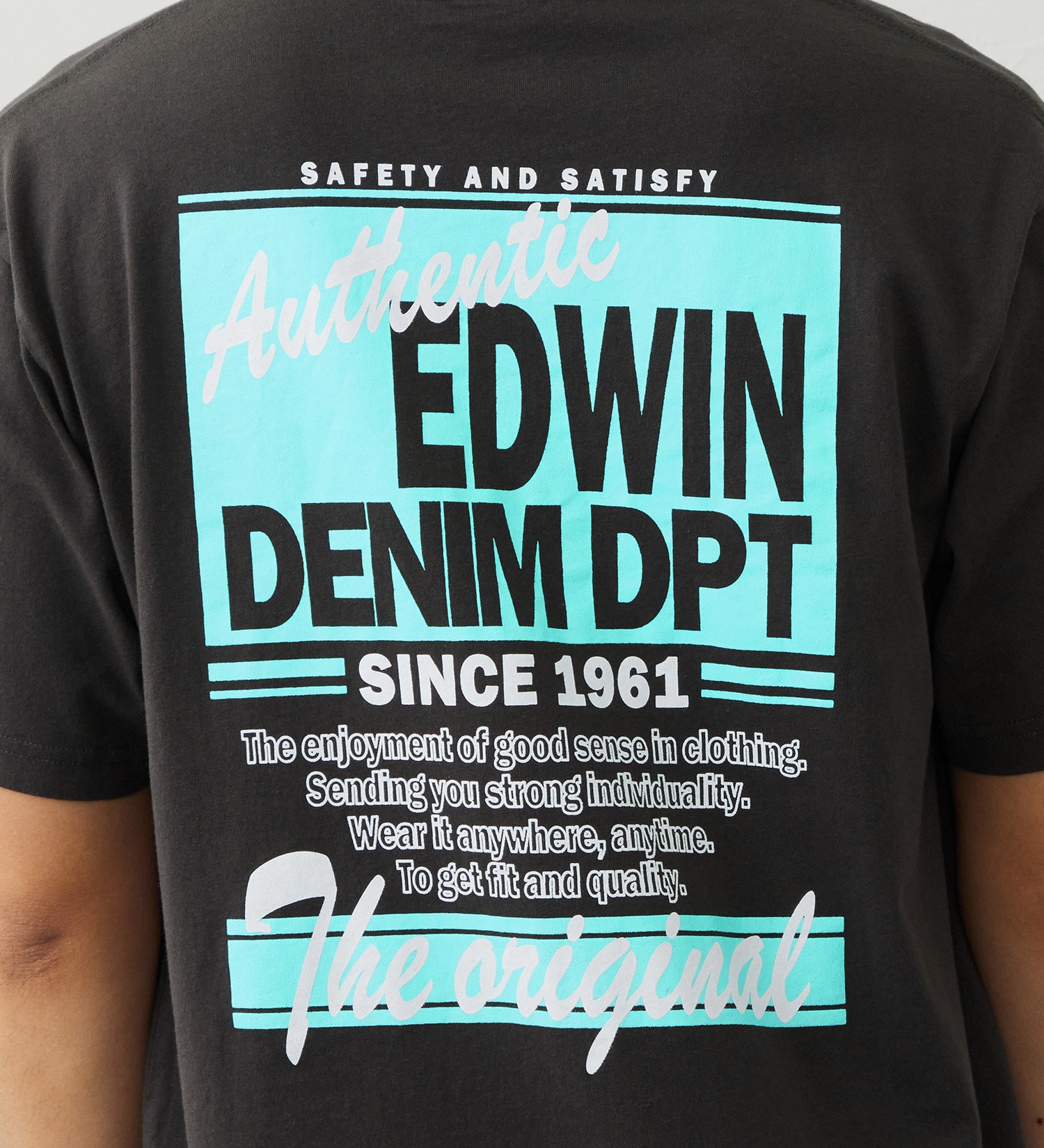 EDWIN(エドウイン)のバックプリント 半袖Tシャツ【アウトレット店舗・WEB限定商品】|トップス/Tシャツ/カットソー/メンズ|エメラルドブルー