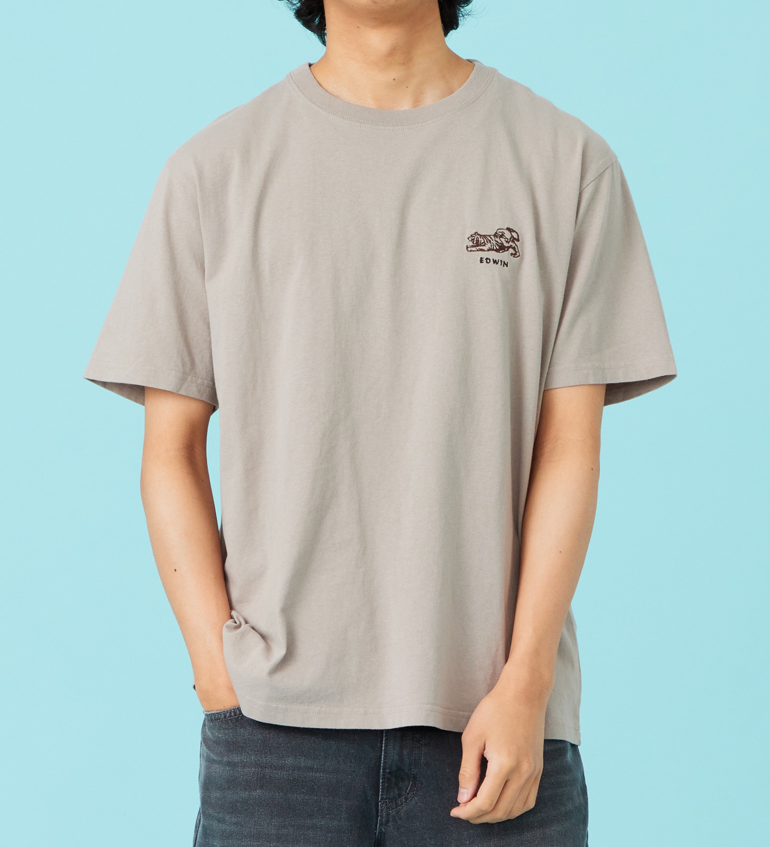 EDWIN(エドウイン)の刺繍 半袖Tシャツ【アウトレット店舗・WEB限定商品】|トップス/Tシャツ/カットソー/メンズ|グレー