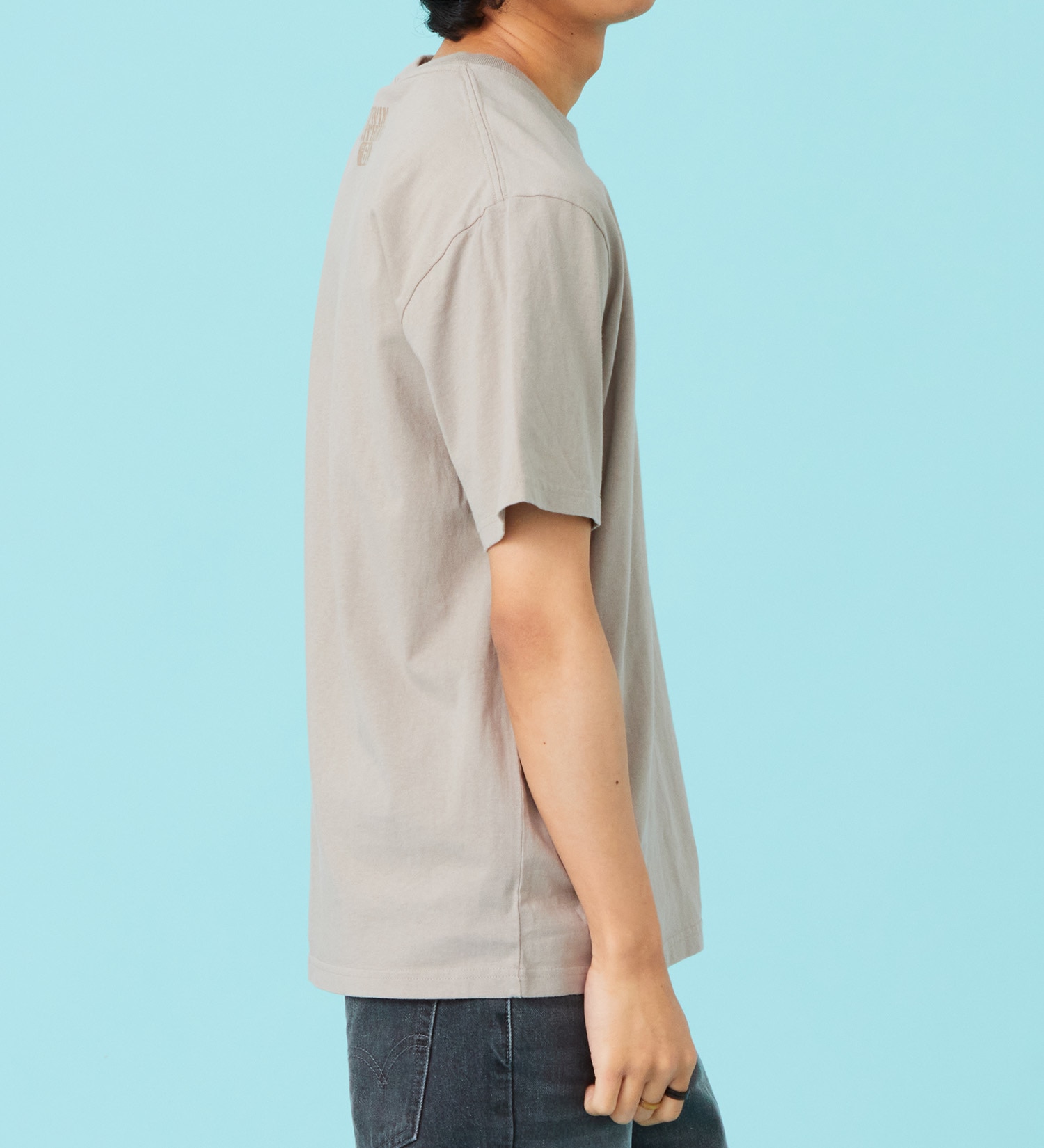 EDWIN(エドウイン)の刺繍 半袖Tシャツ【アウトレット店舗・WEB限定商品】|トップス/Tシャツ/カットソー/メンズ|グレー