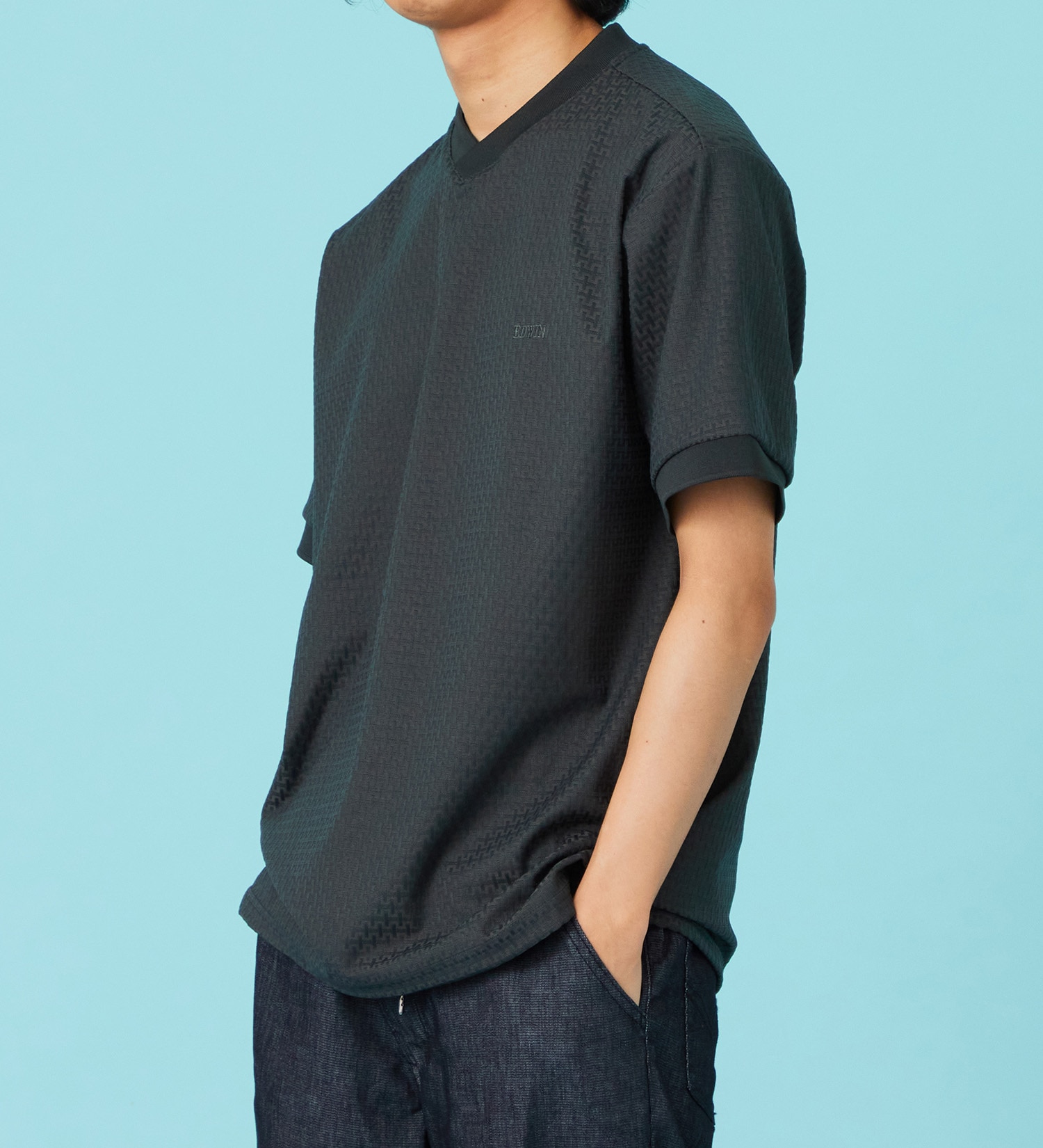 EDWIN(エドウイン)のジャガード VネックTシャツ【アウトレット店舗・WEB限定商品】|トップス/Tシャツ/カットソー/メンズ|ダークグレー