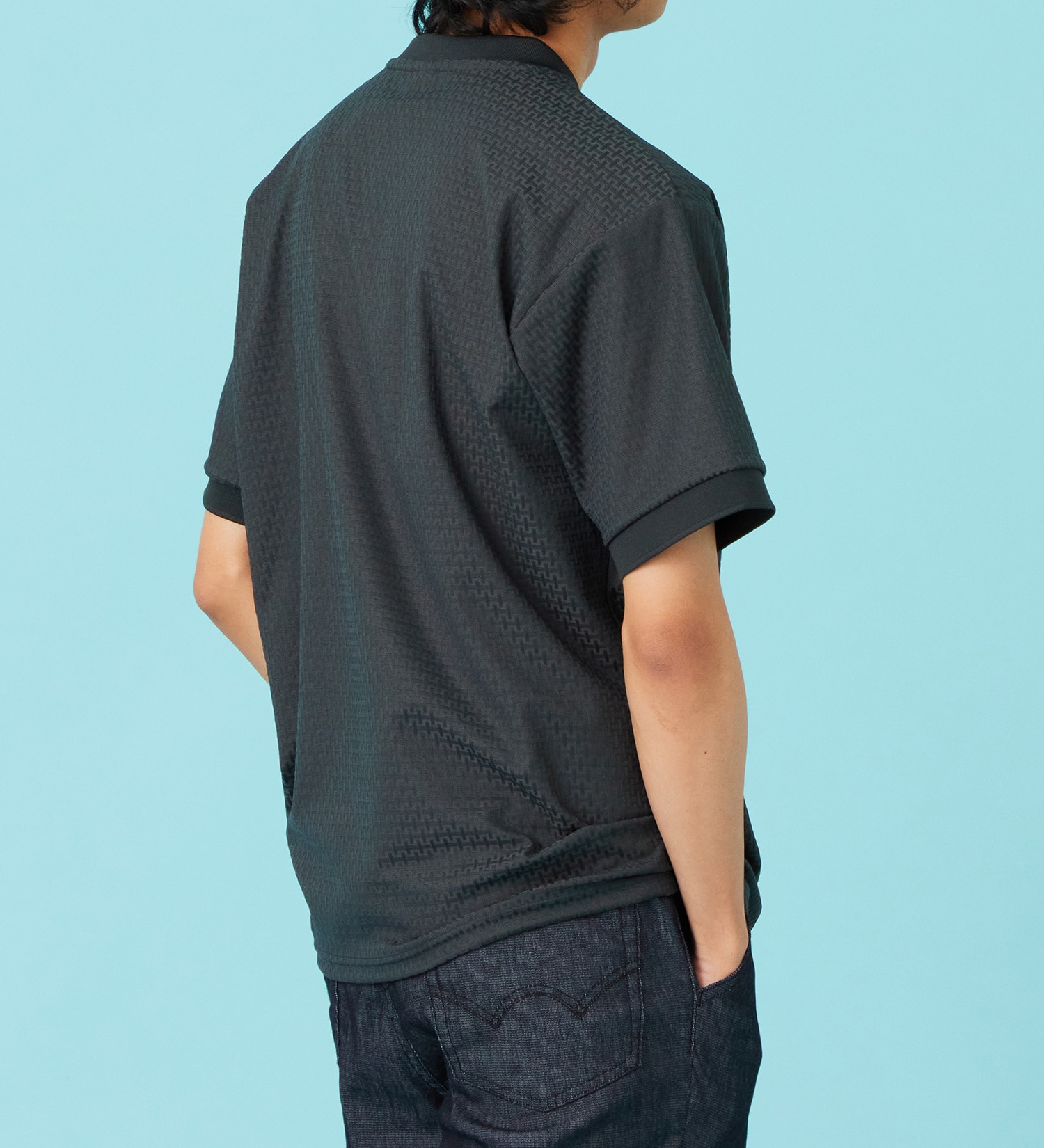 EDWIN(エドウイン)のジャガード VネックTシャツ【アウトレット店舗・WEB限定商品】|トップス/Tシャツ/カットソー/メンズ|ダークグレー