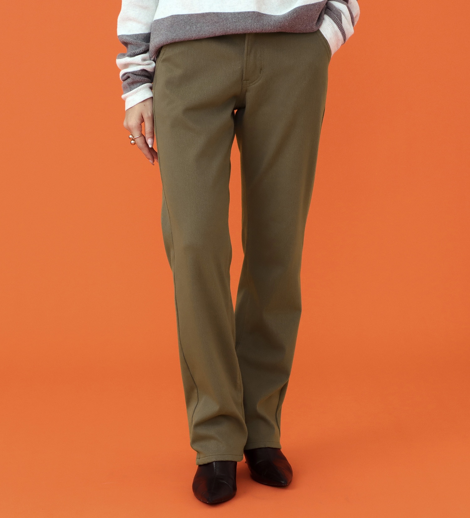 EDWIN(エドウイン)の【予約P】EDWIN LADIES BODY FIRE ジャージーズ イージーストレートデニムパンツ【暖/冬用】|パンツ/デニム / ジーンズパンツ/レディース|オリーブ