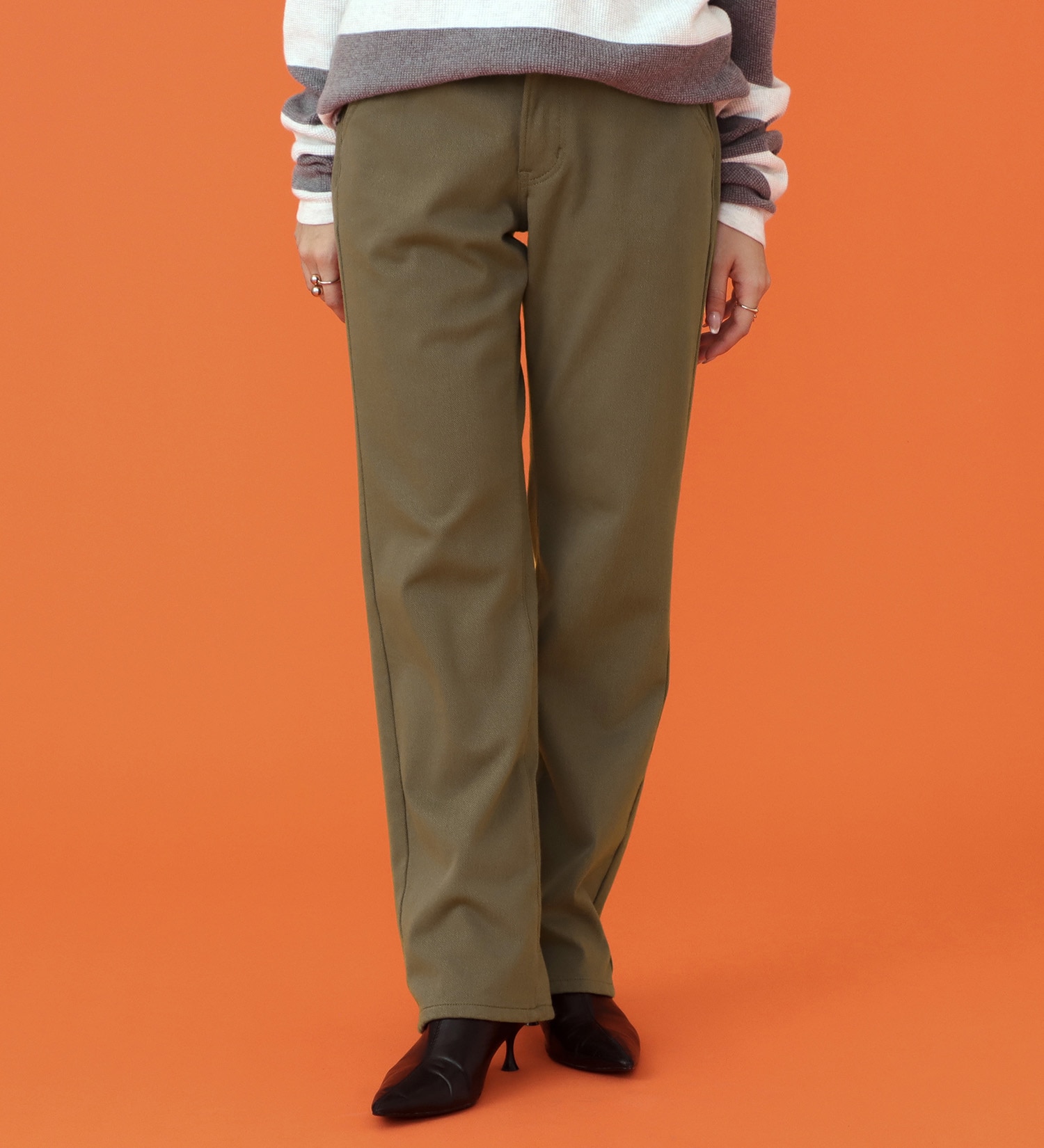 EDWIN(エドウイン)の【予約P】EDWIN LADIES BODY FIRE ジャージーズ イージーストレートデニムパンツ【暖/冬用】|パンツ/デニム / ジーンズパンツ/レディース|オリーブ